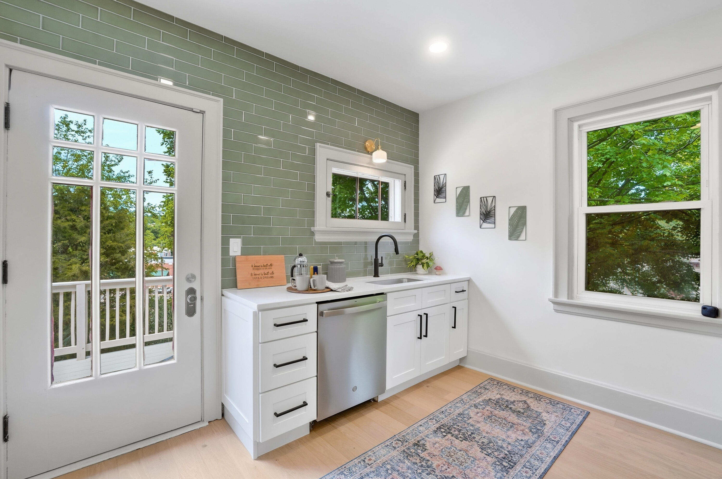 7 Parkview Avenue