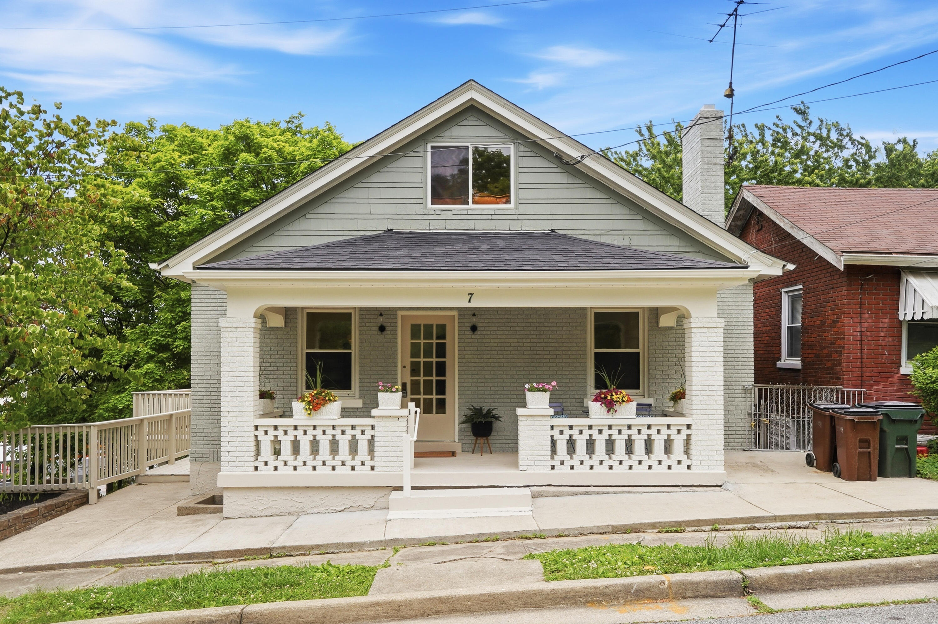 7 Parkview Avenue