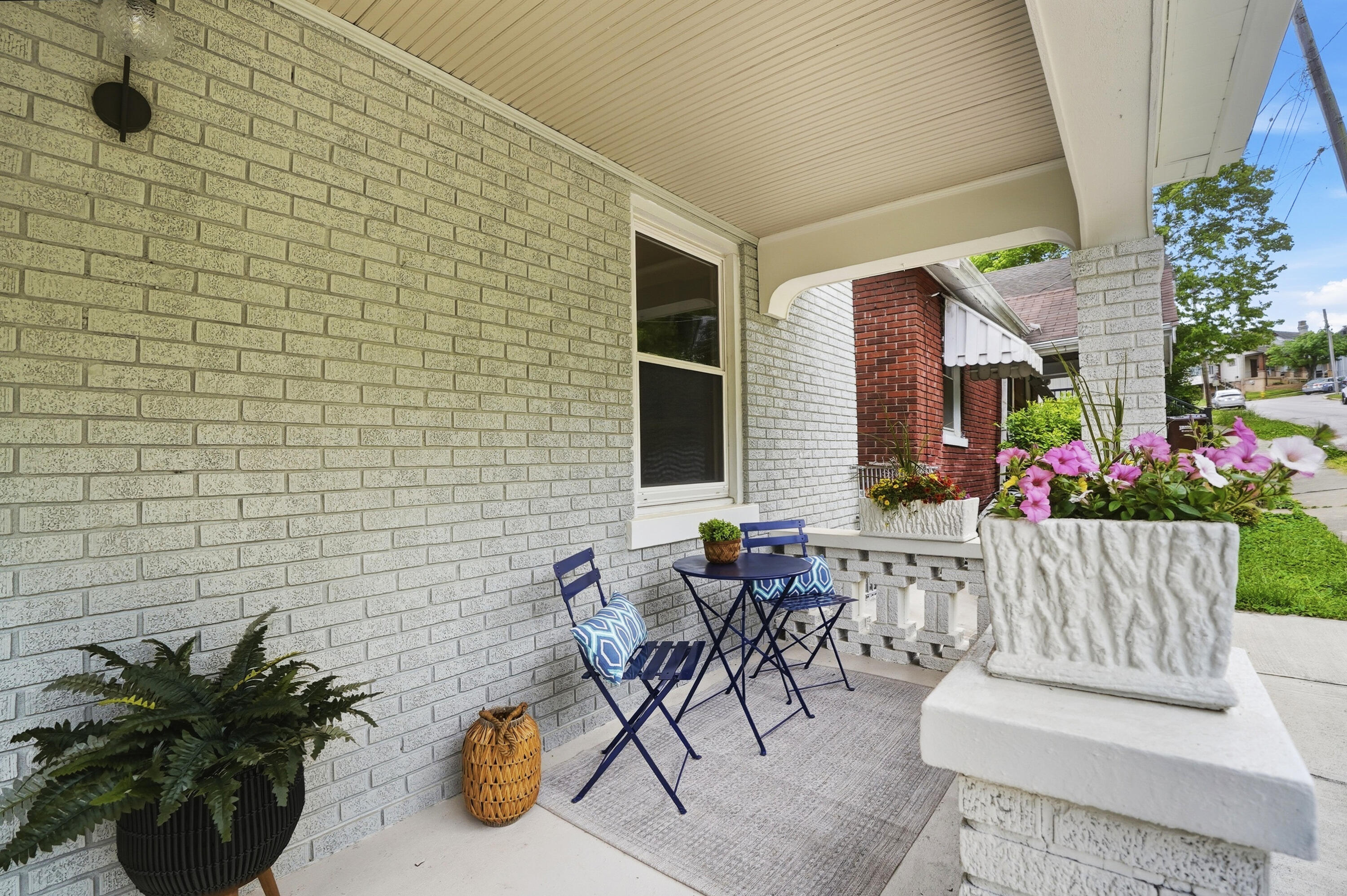 7 Parkview Avenue