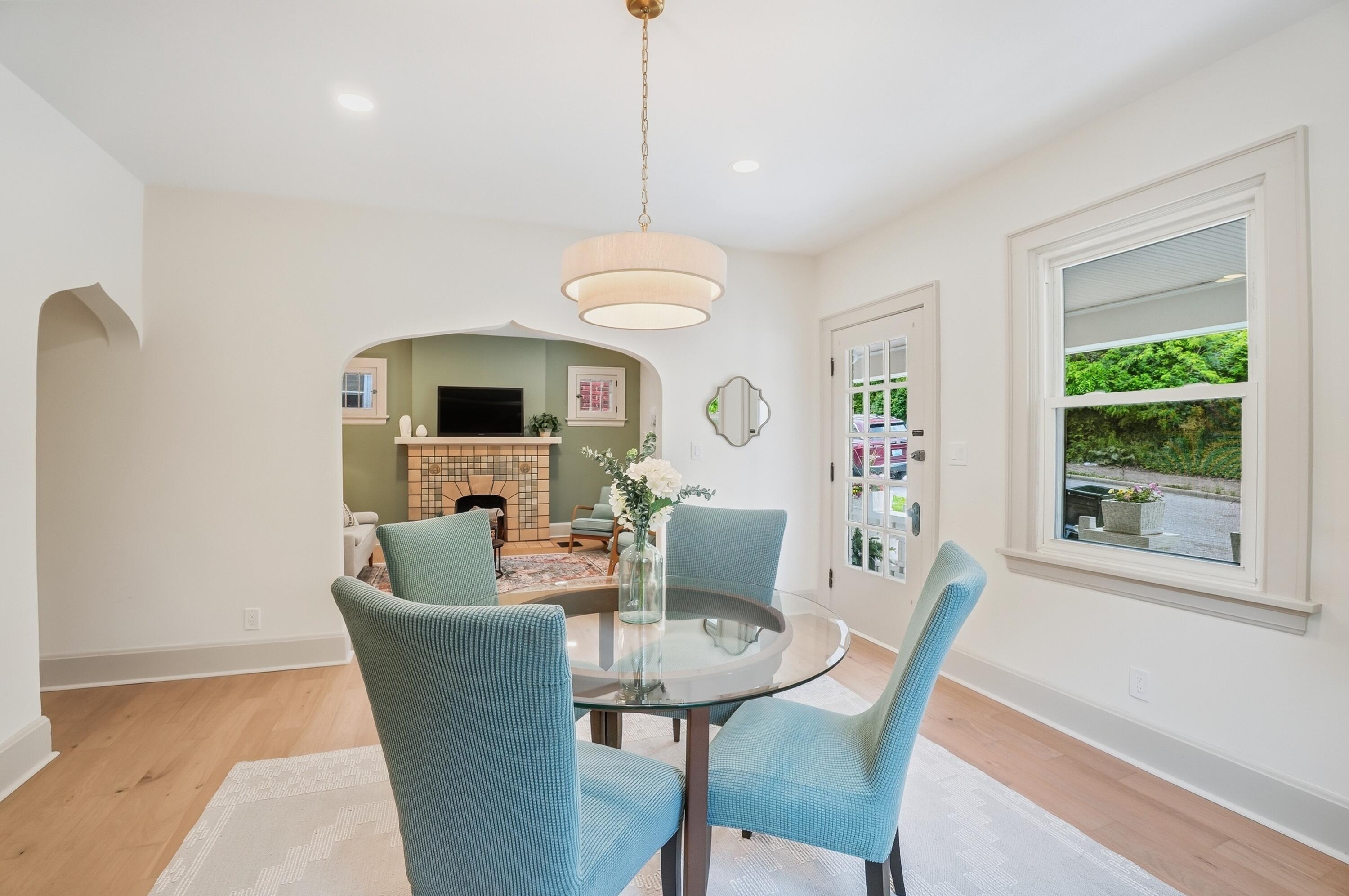 7 Parkview Avenue