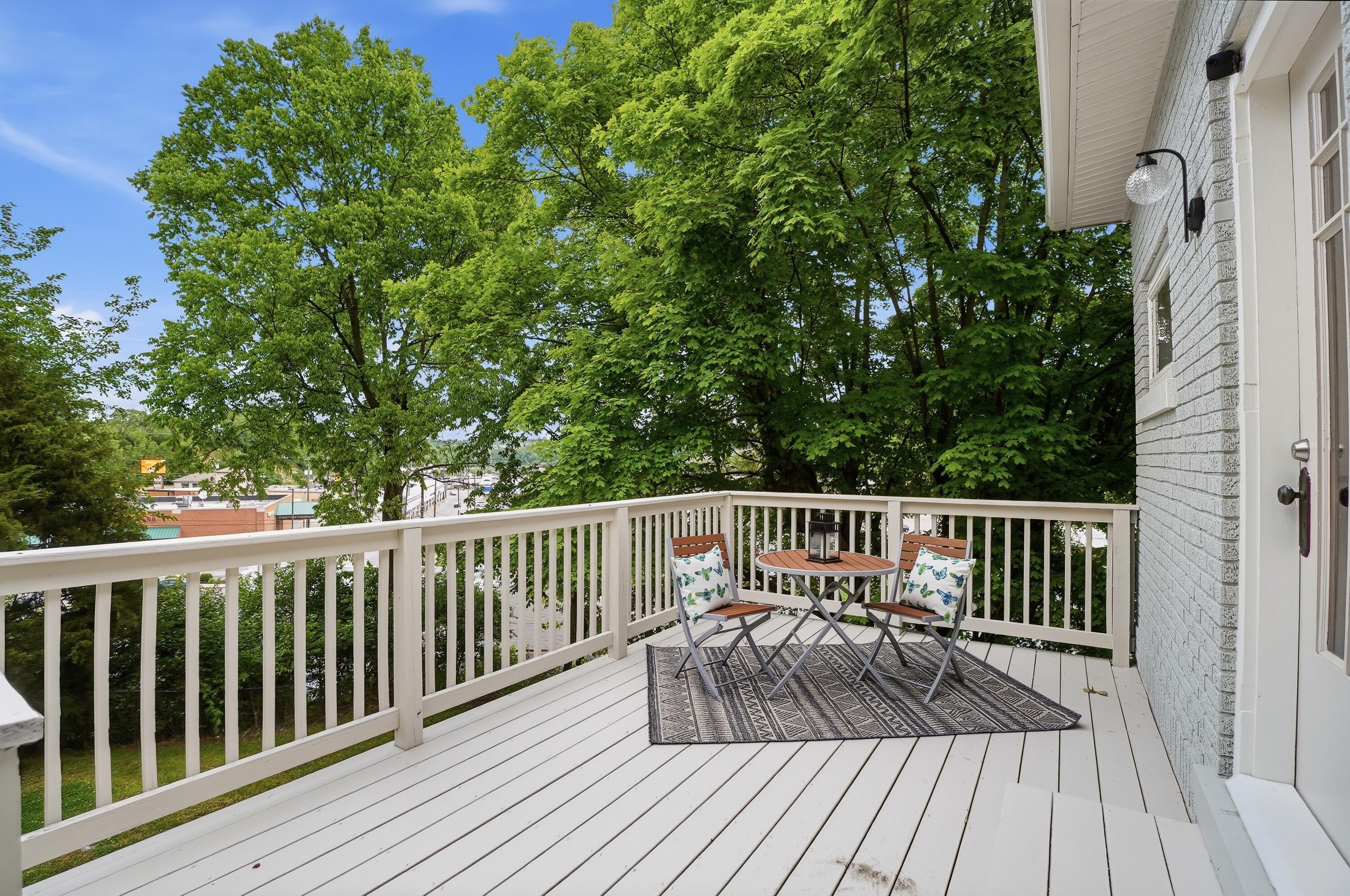 7 Parkview Avenue