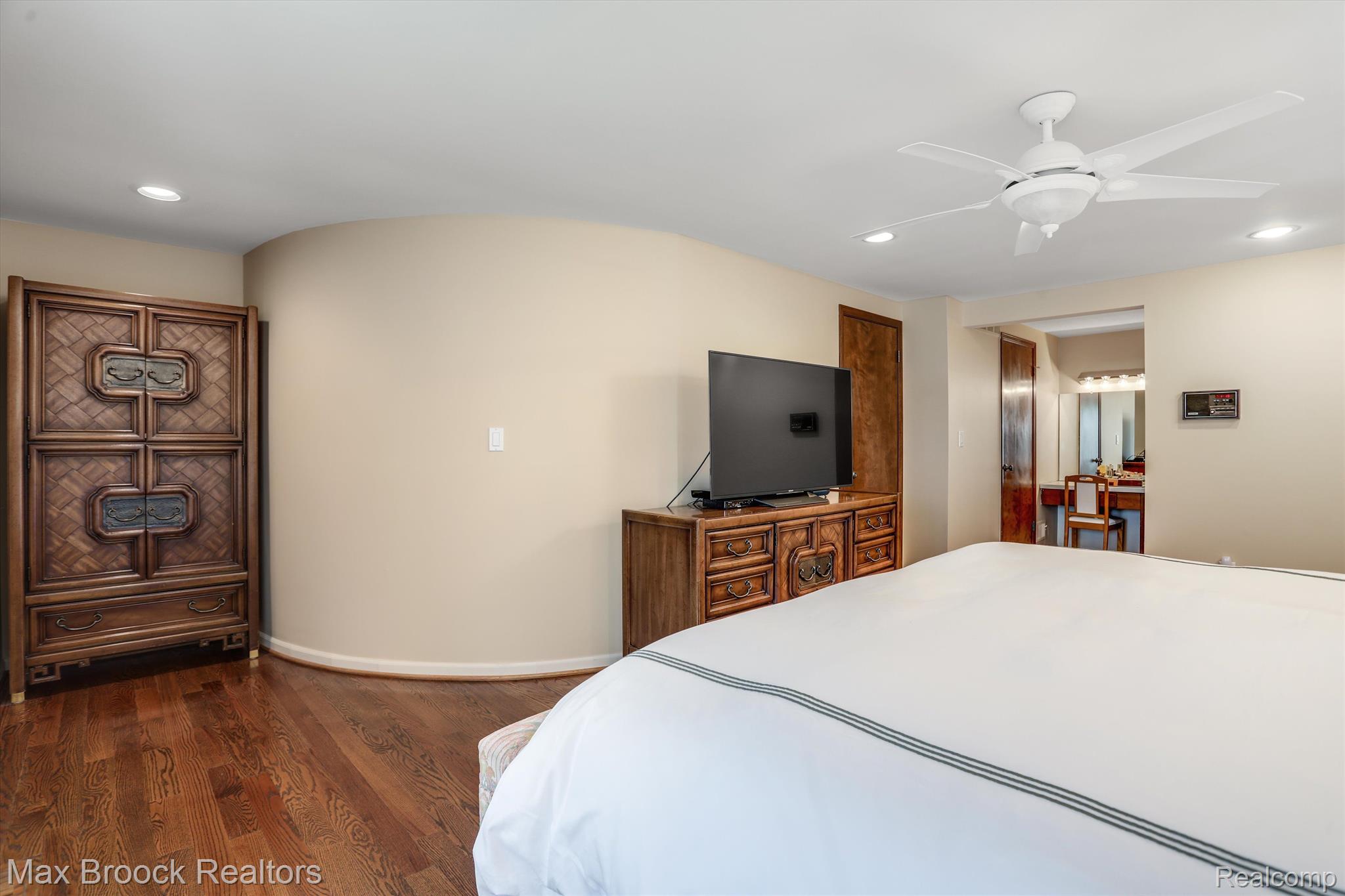 3129 PARKLAND Drive