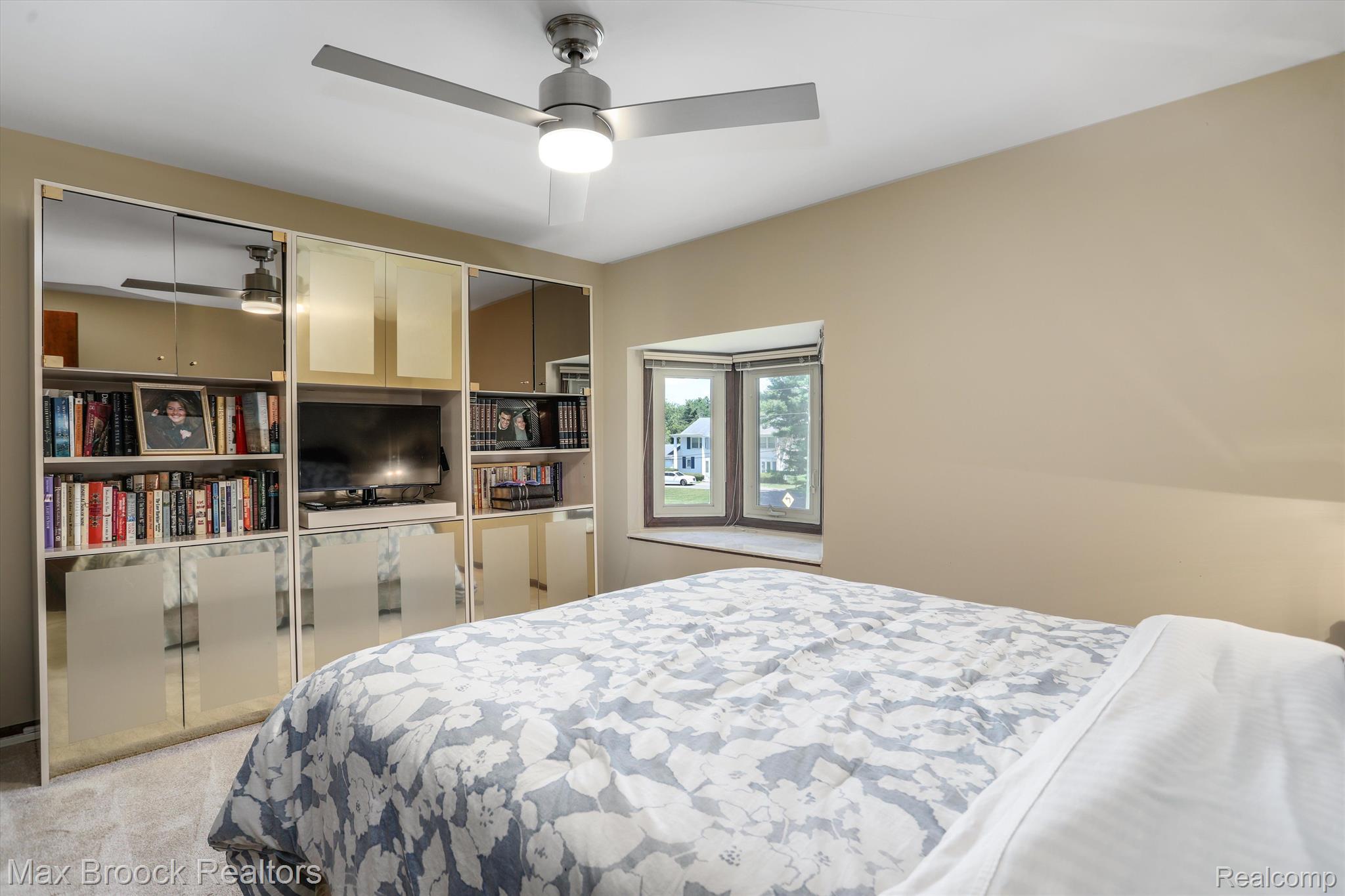 3129 PARKLAND Drive