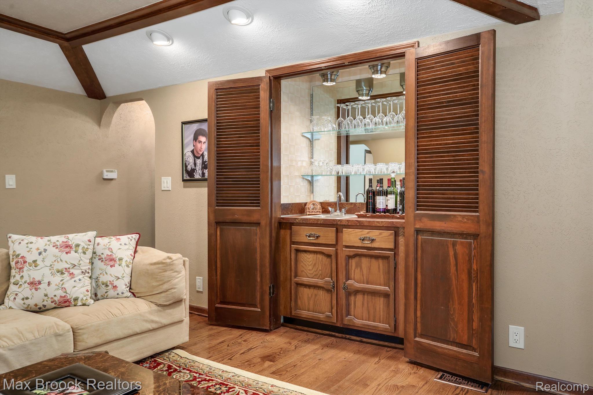 3129 PARKLAND Drive