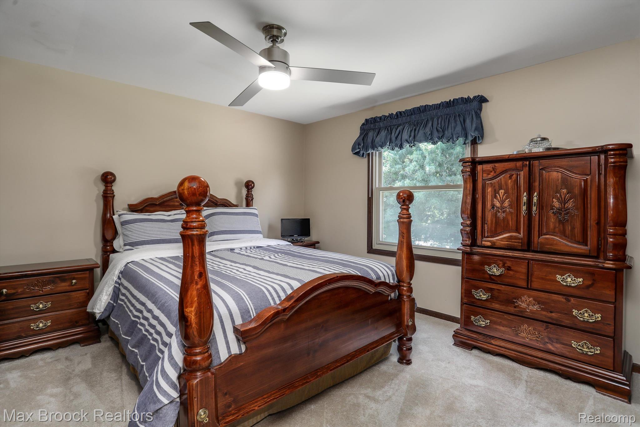 3129 PARKLAND Drive