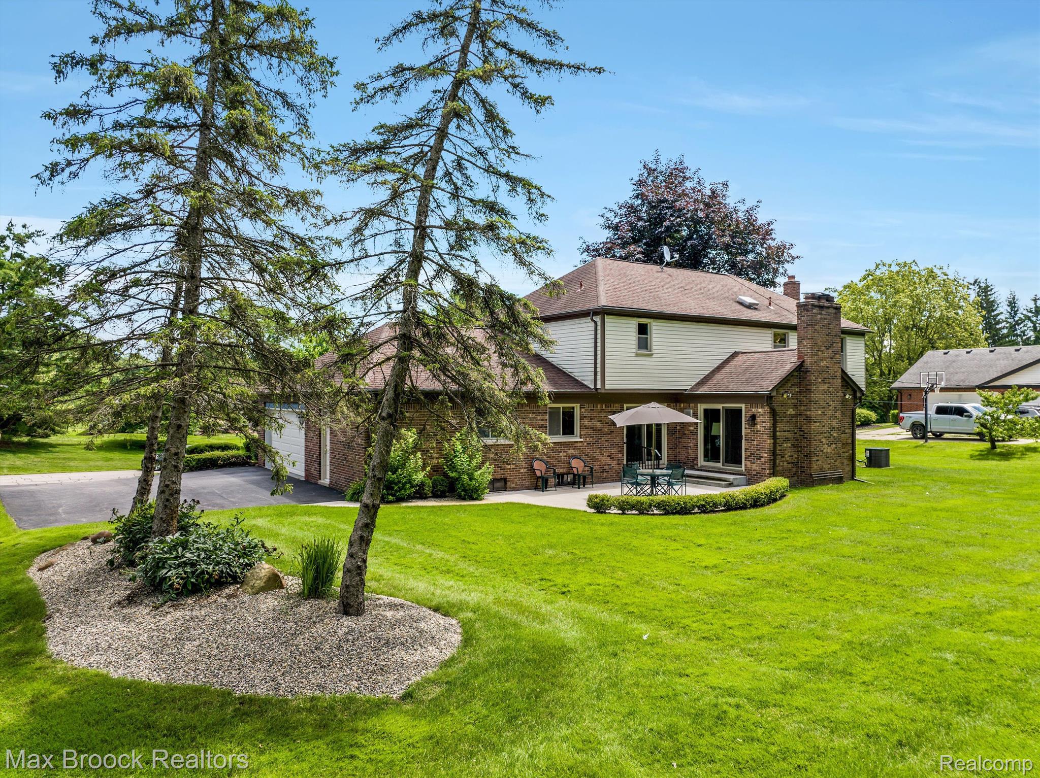 3129 PARKLAND Drive