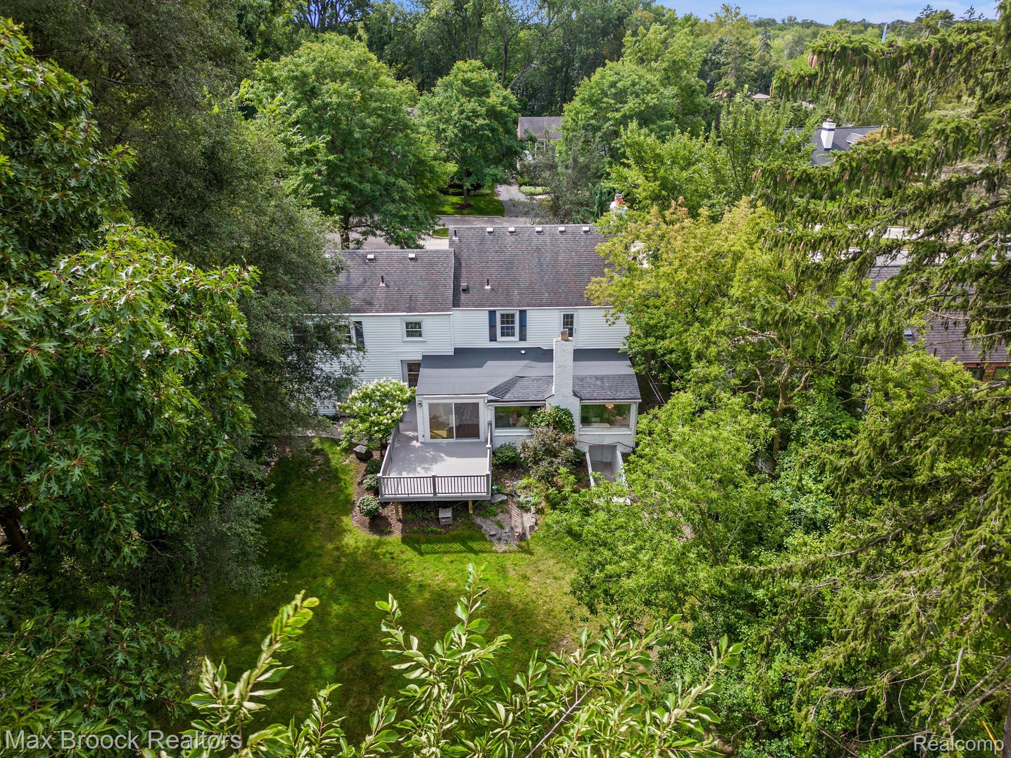 1010 W LINCOLN Street
