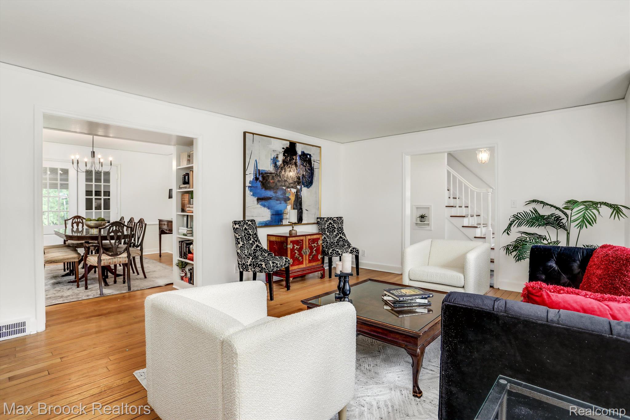 1010 W LINCOLN Street