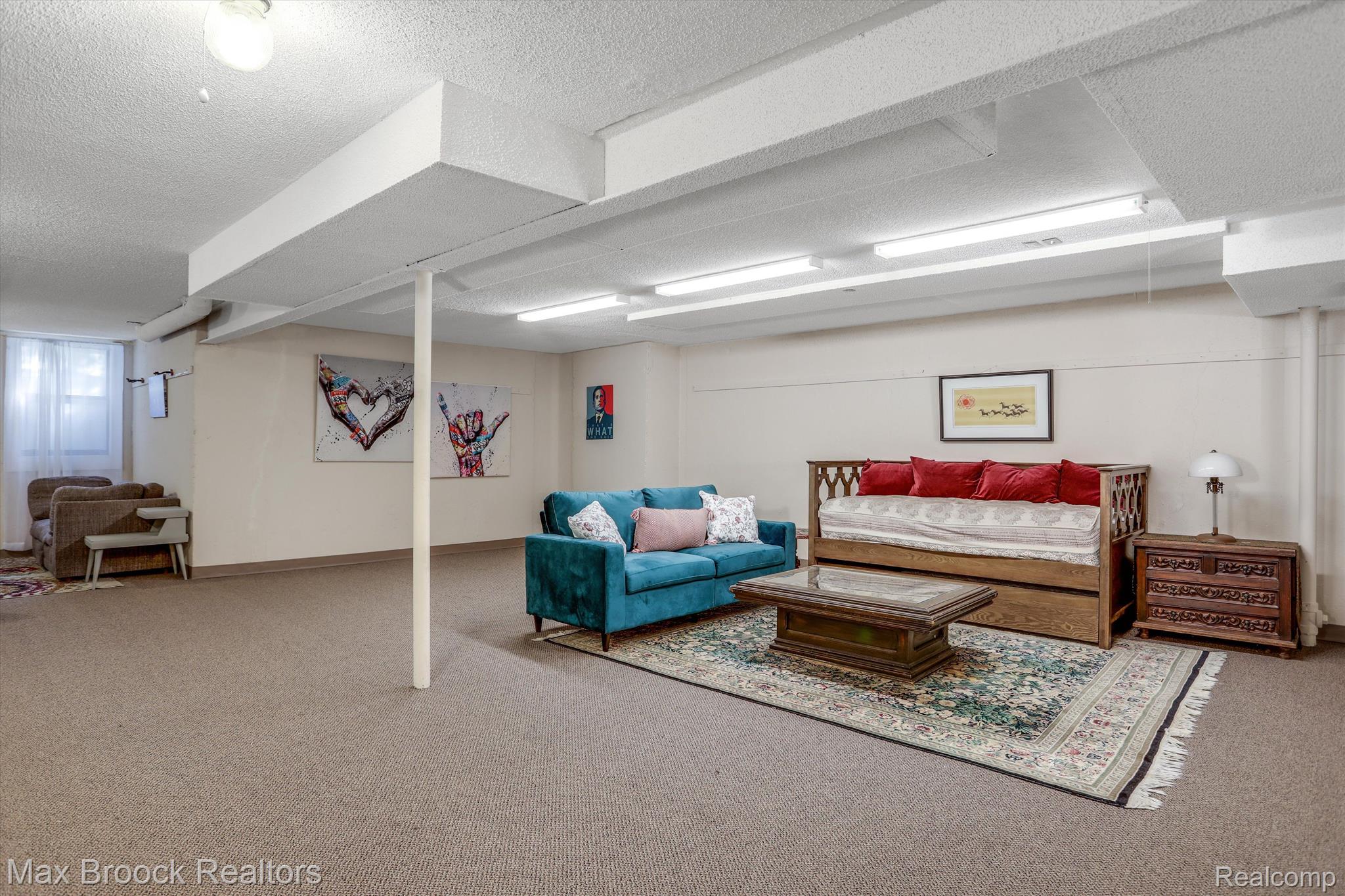 23935 GREENGLEN Court