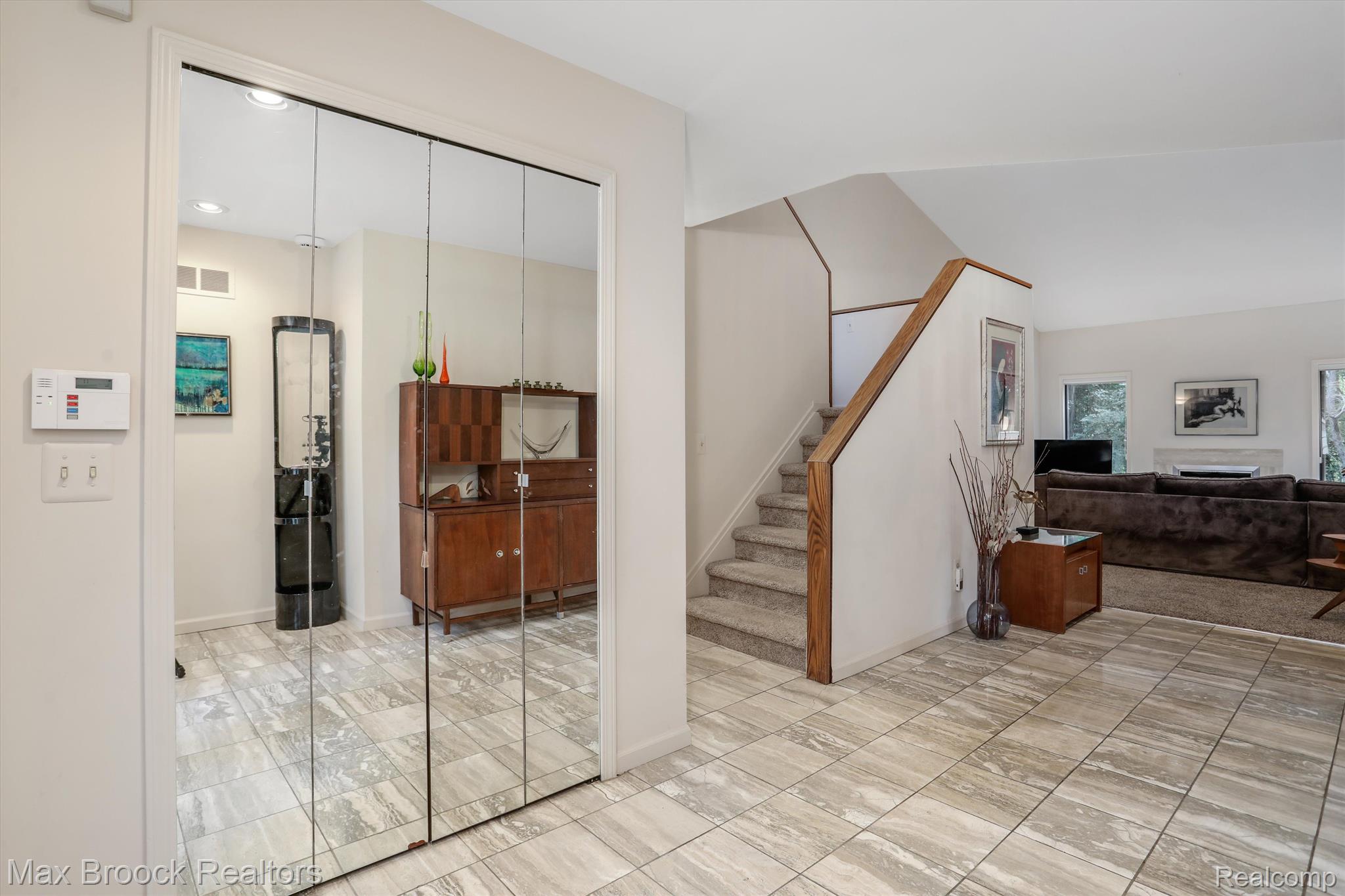 23935 GREENGLEN Court