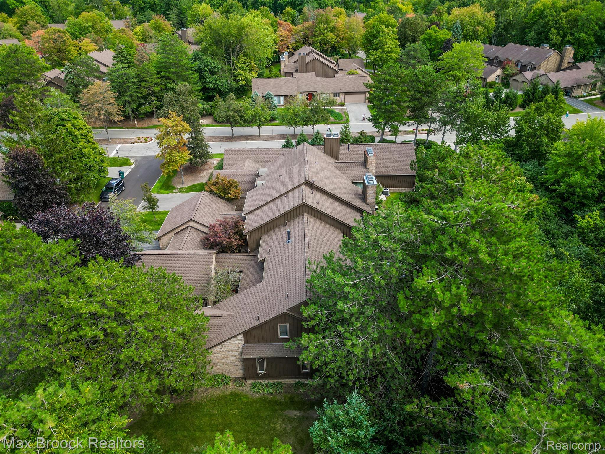 23935 GREENGLEN Court