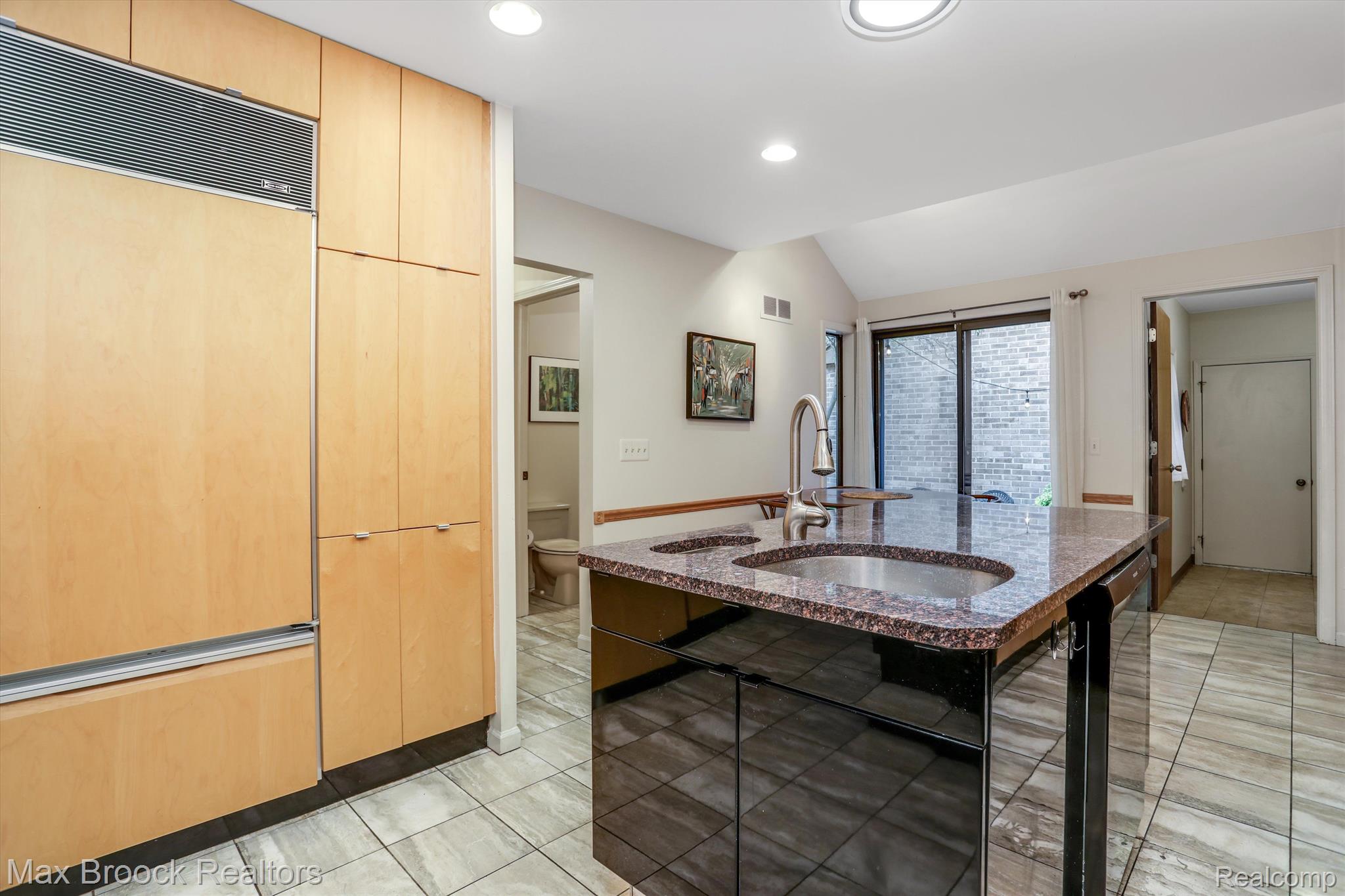 23935 GREENGLEN Court