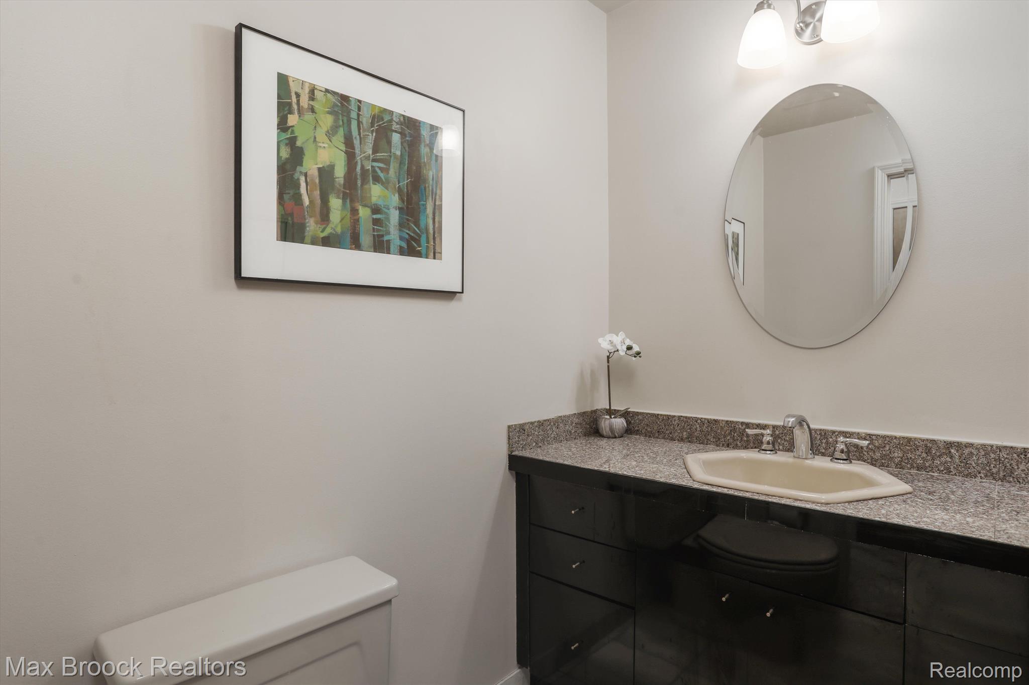 23935 GREENGLEN Court