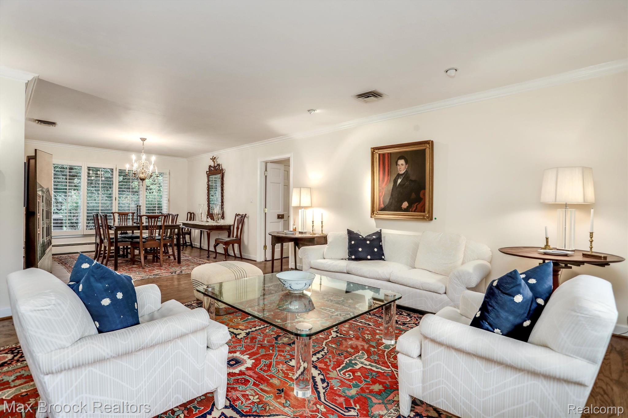 27490 LAKEHILLS Drive