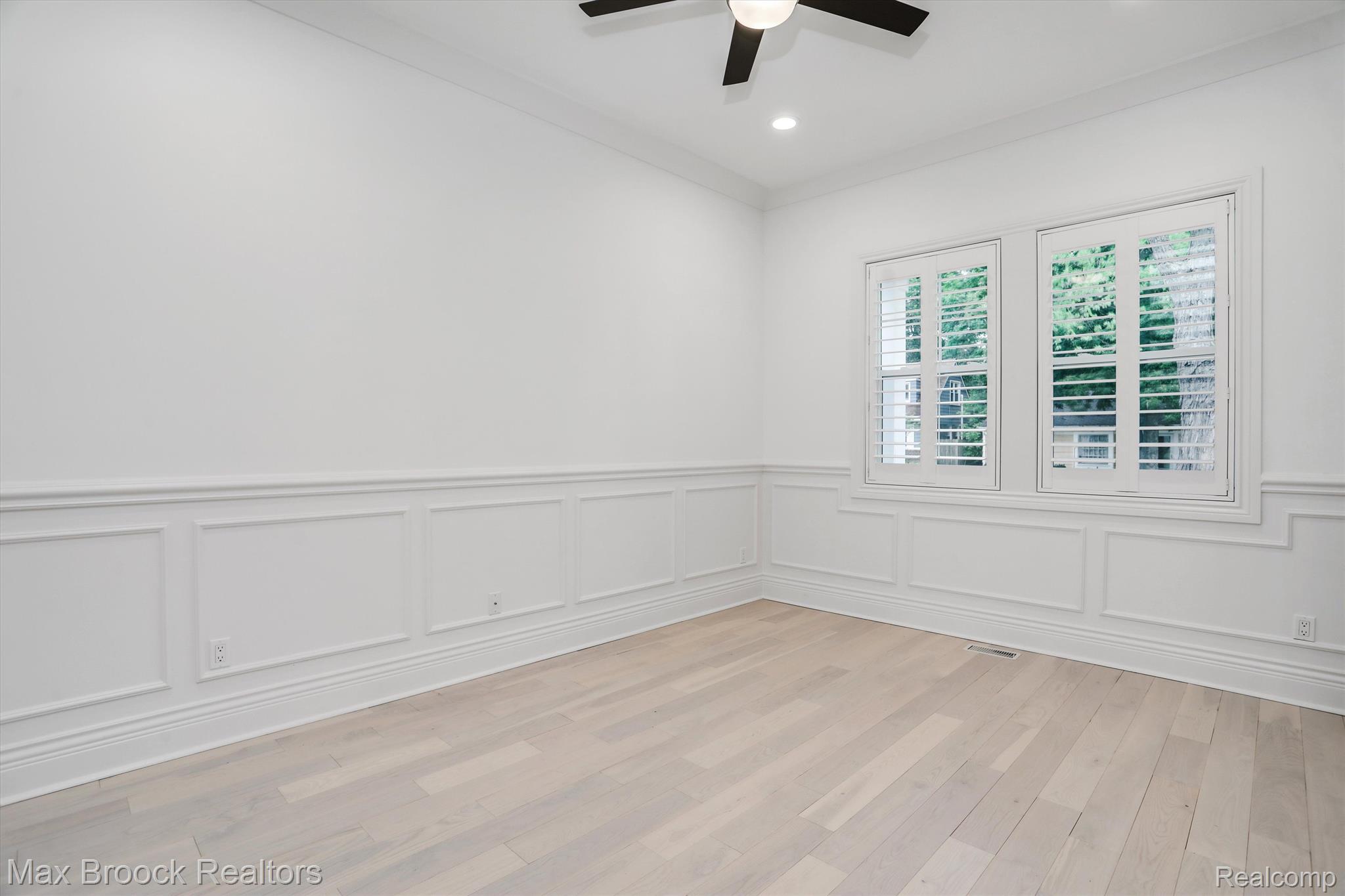 3227 Warick Road