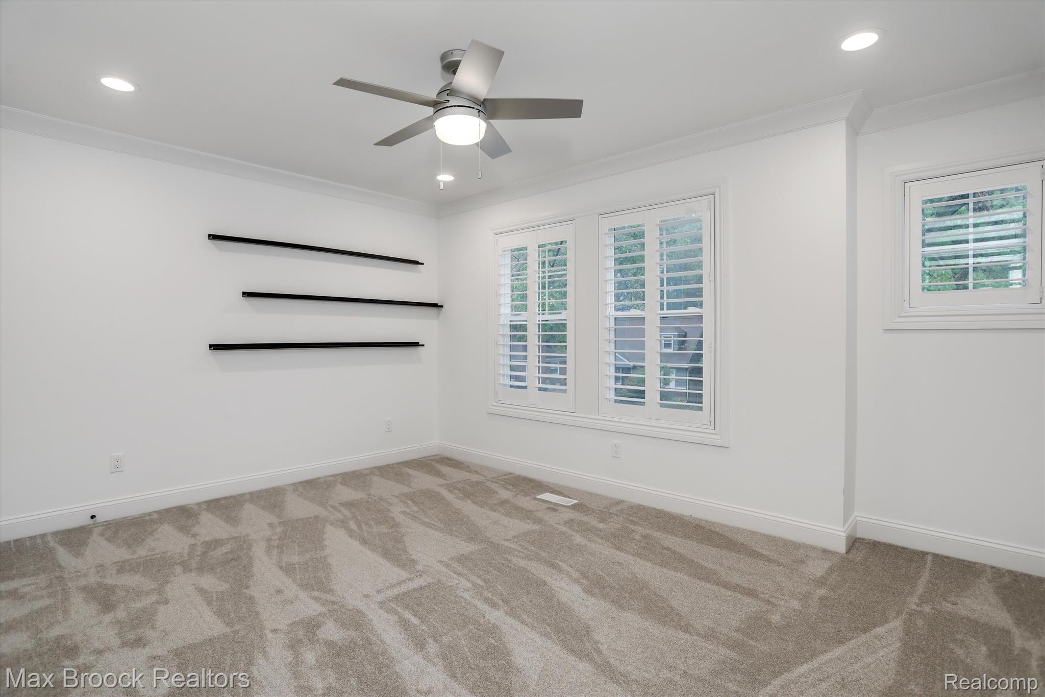 3227 Warick Road