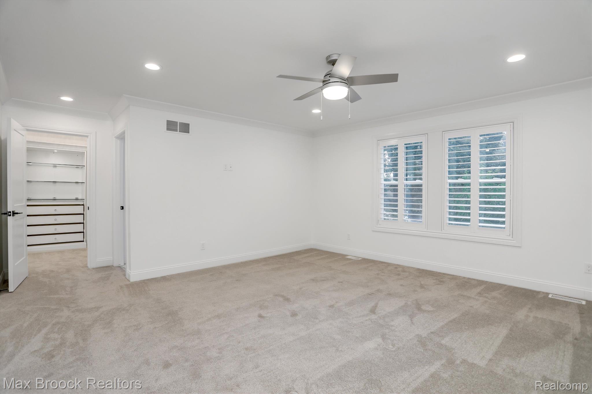 3227 Warick Road
