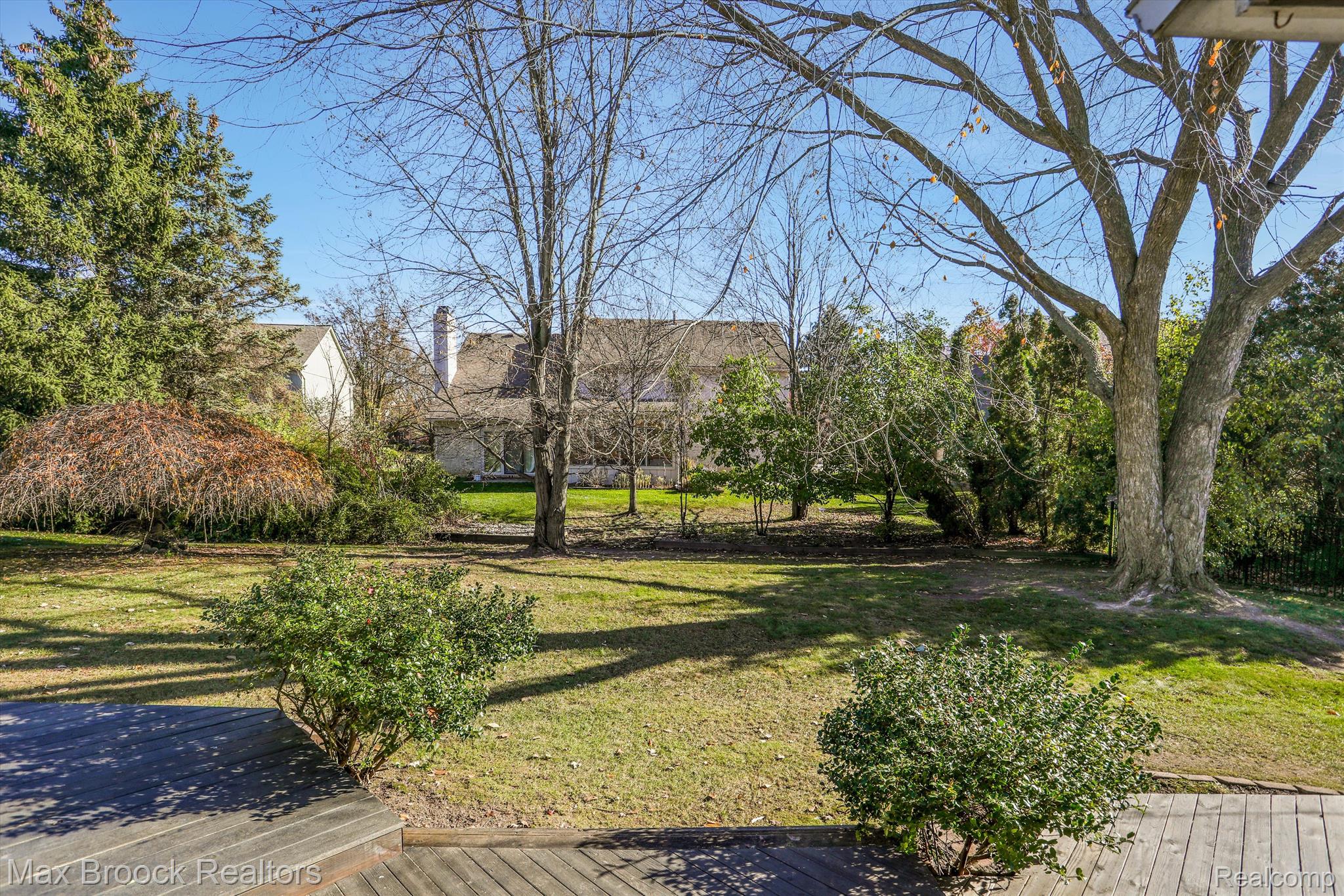 24596 BRAMBLEWOOD Drive