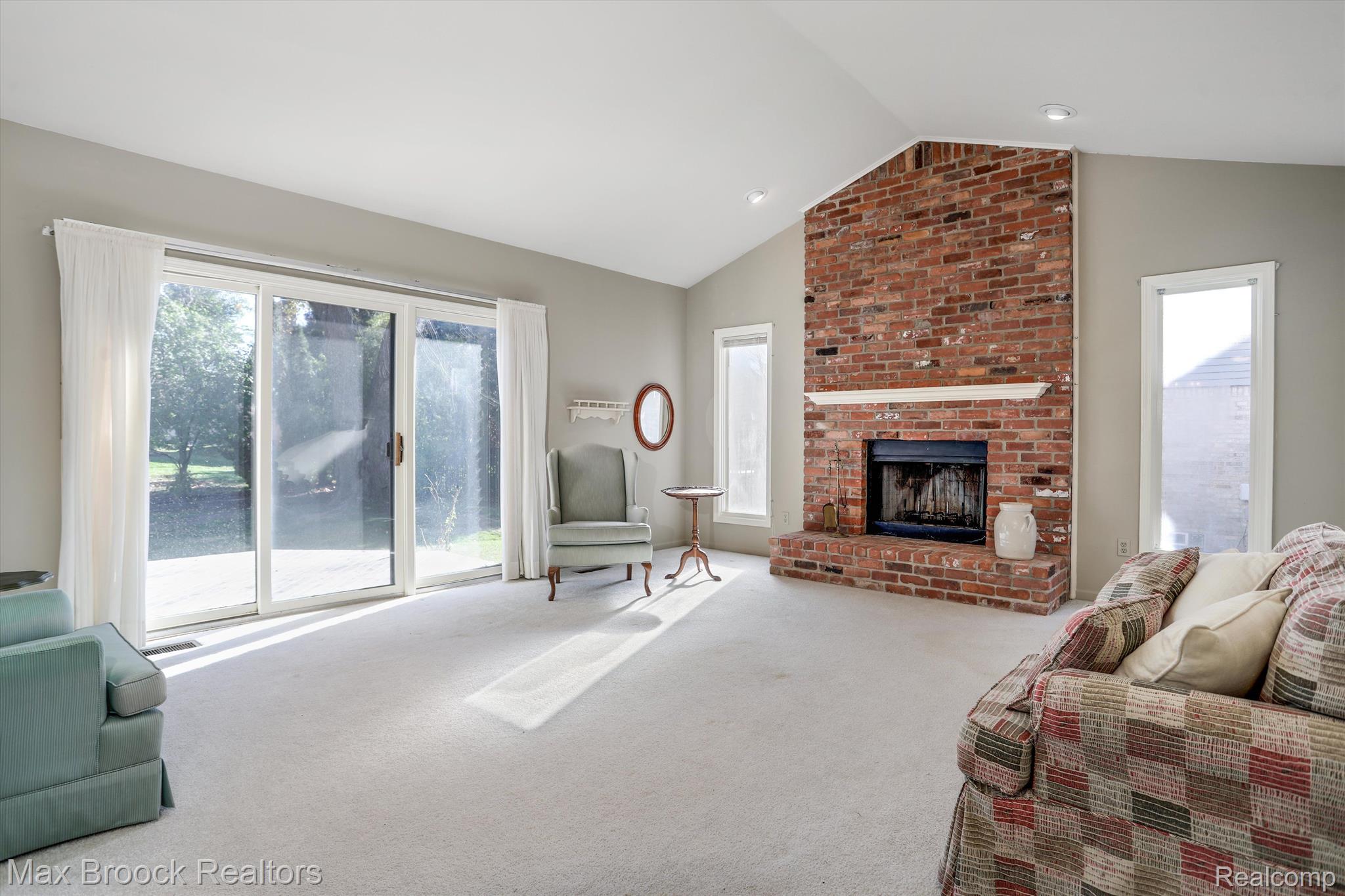 24596 BRAMBLEWOOD Drive