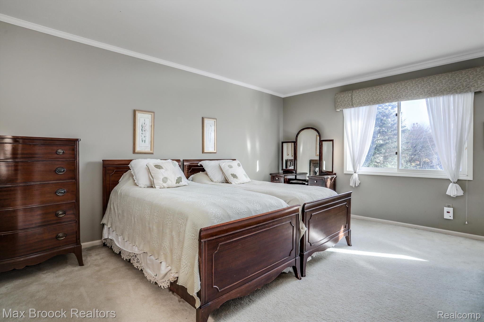 24596 BRAMBLEWOOD Drive