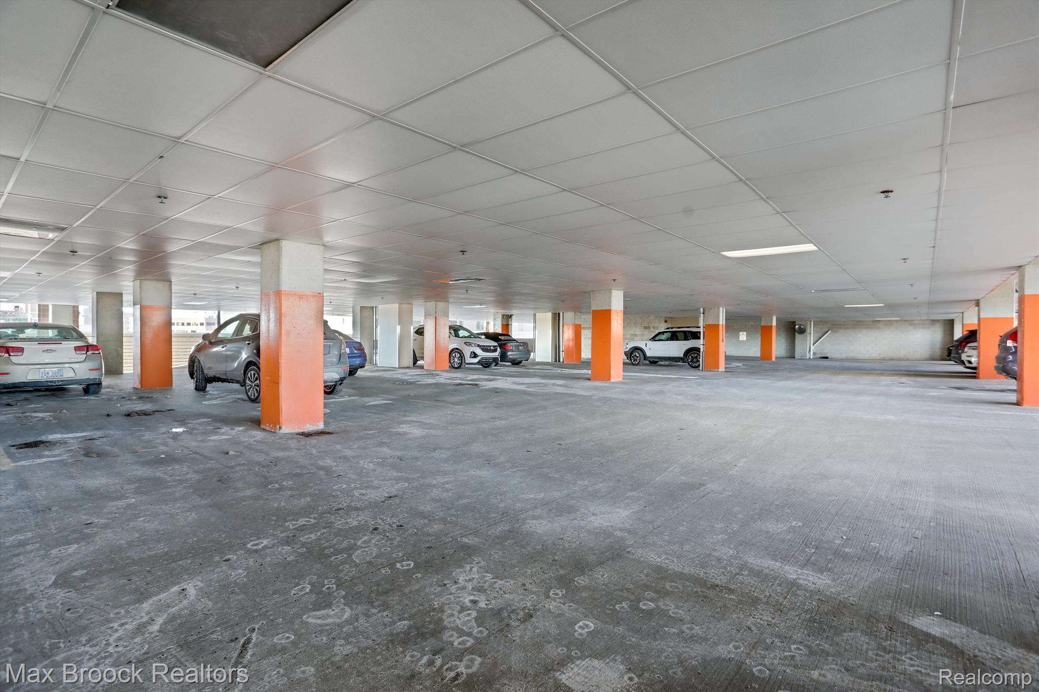 100 W 5TH Street Unit: 401