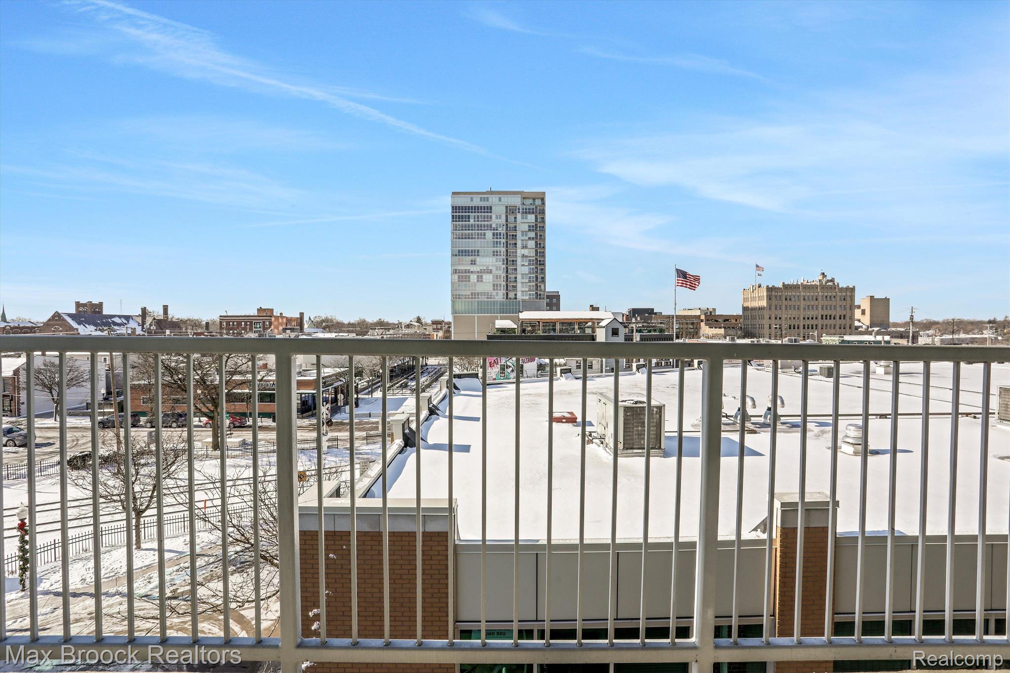 100 W 5TH Street Unit: 401