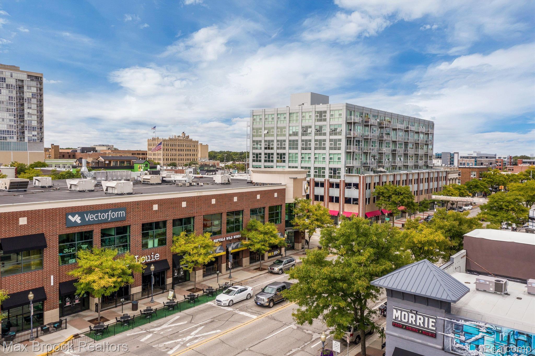 100 W 5TH Street Unit: 401