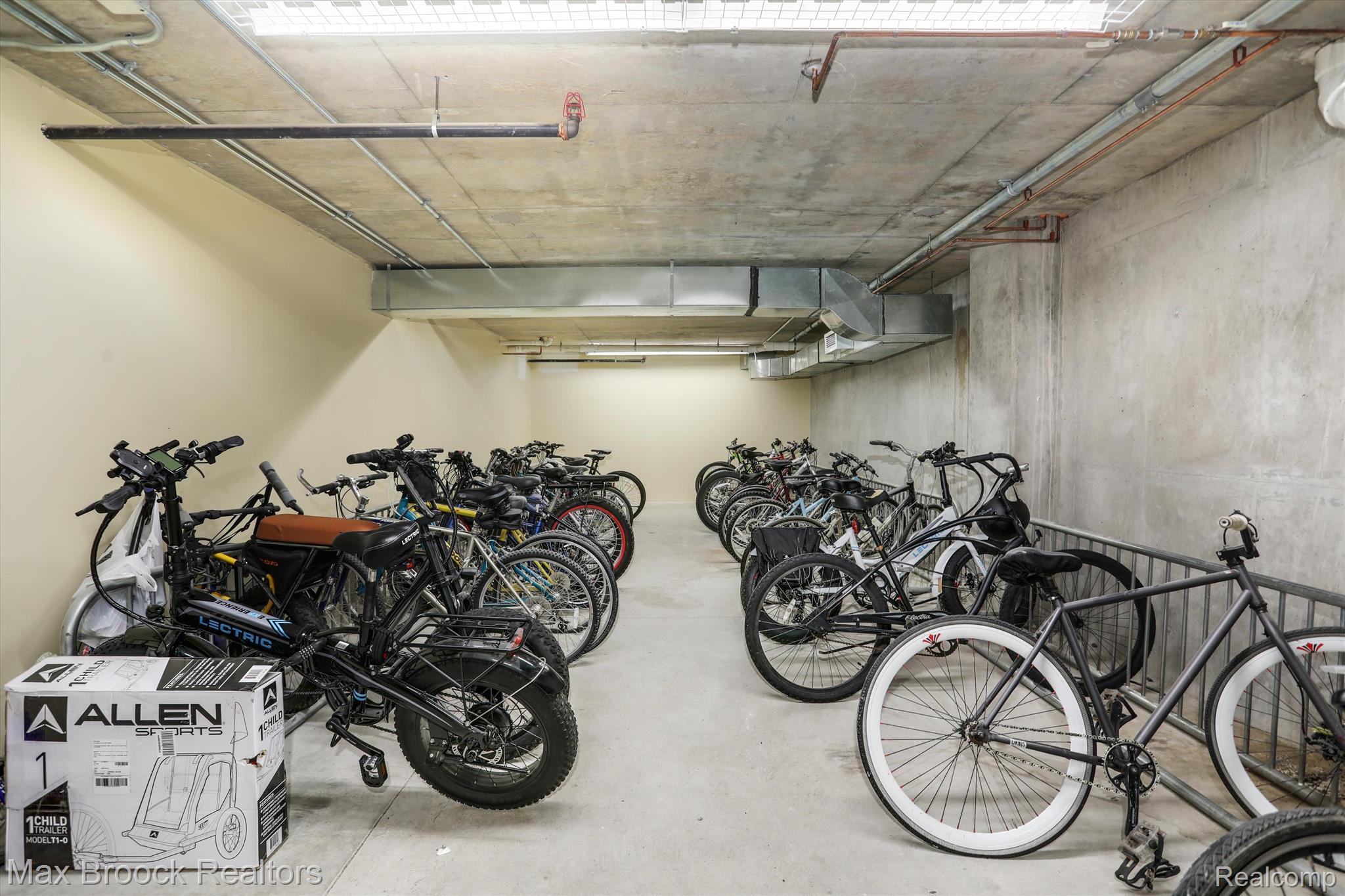 100 W 5TH Street Unit: 401