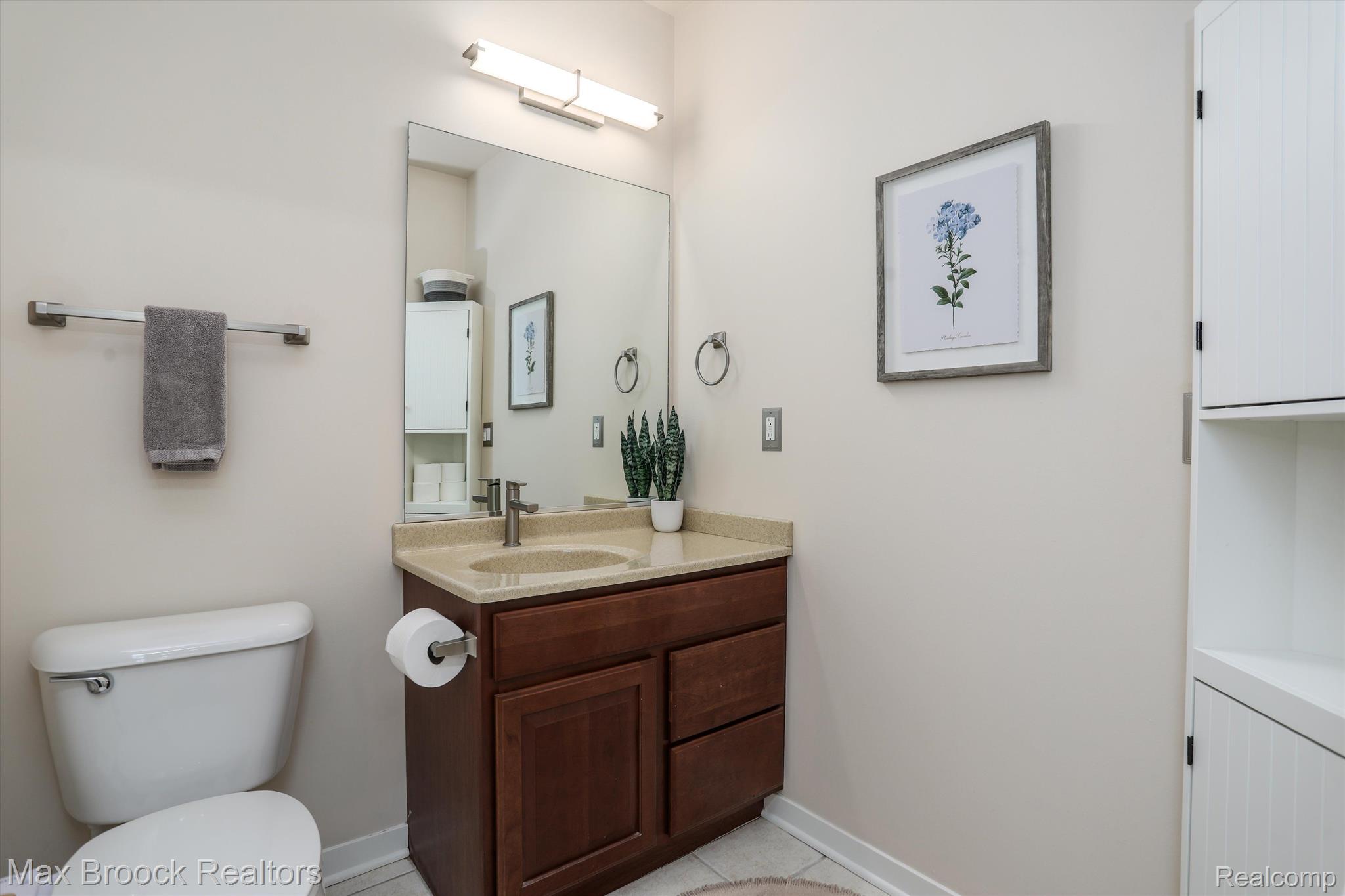 100 W 5TH Street 510