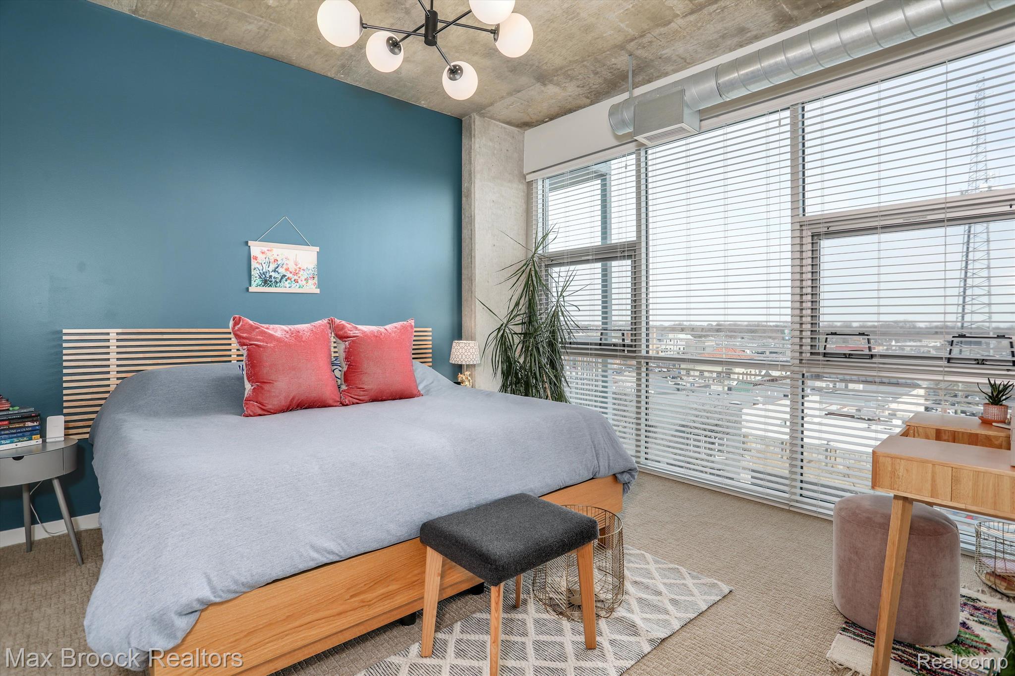 100 W 5TH Street 510