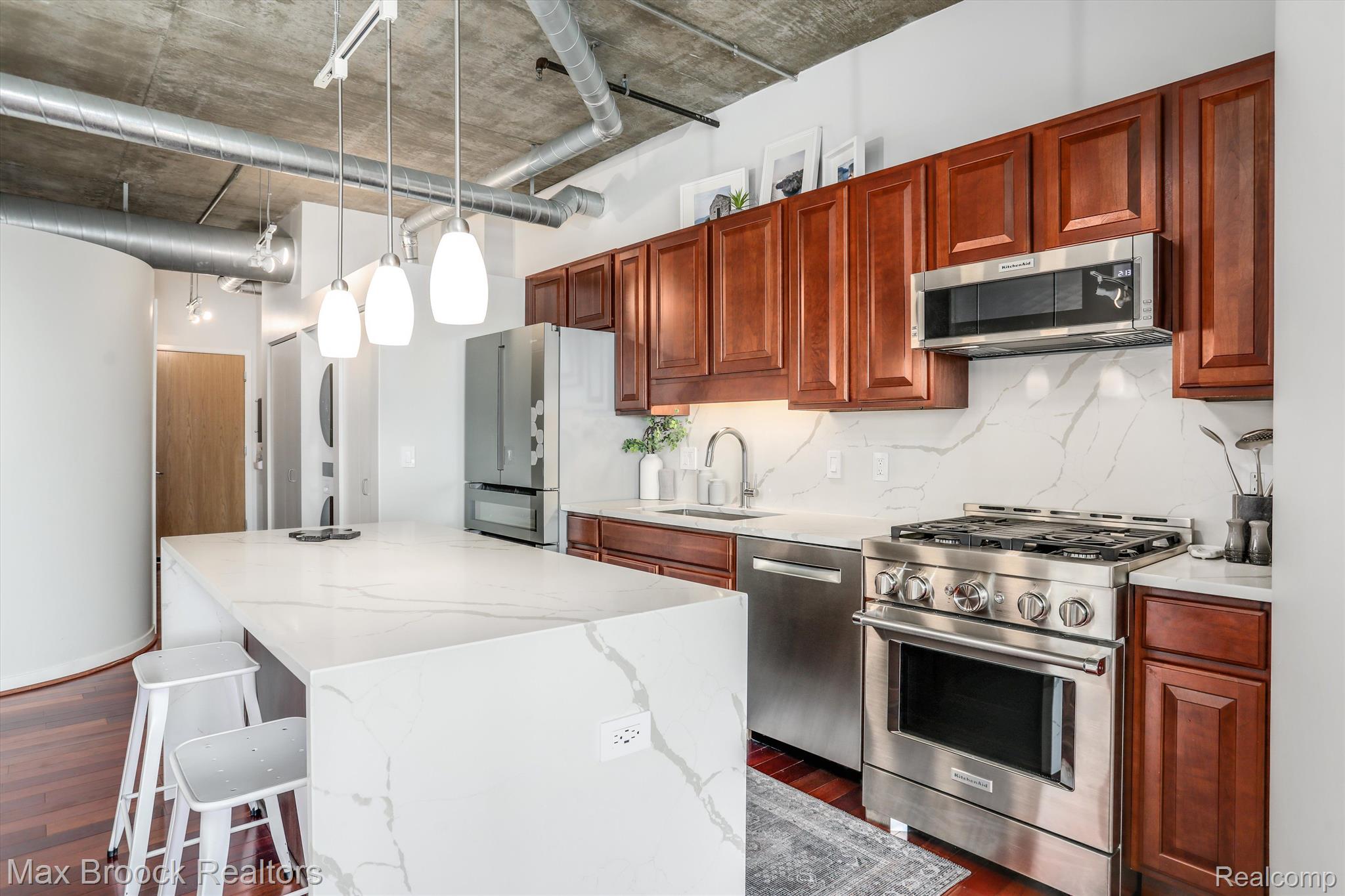 100 W 5TH Street 510