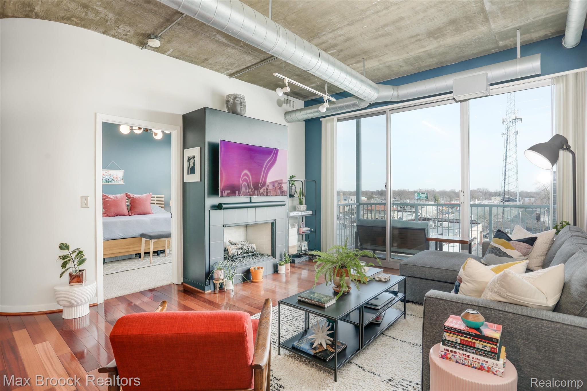 100 W 5TH Street 510