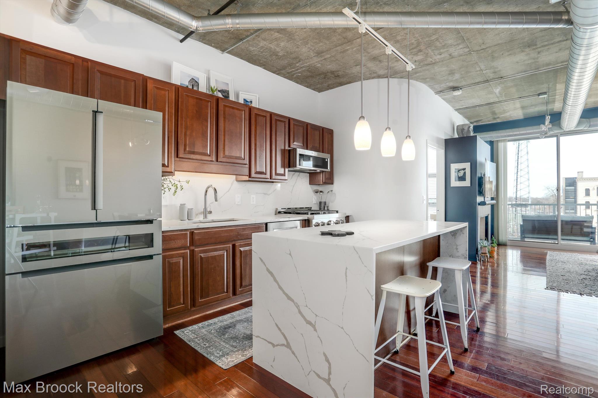 100 W 5TH Street 510