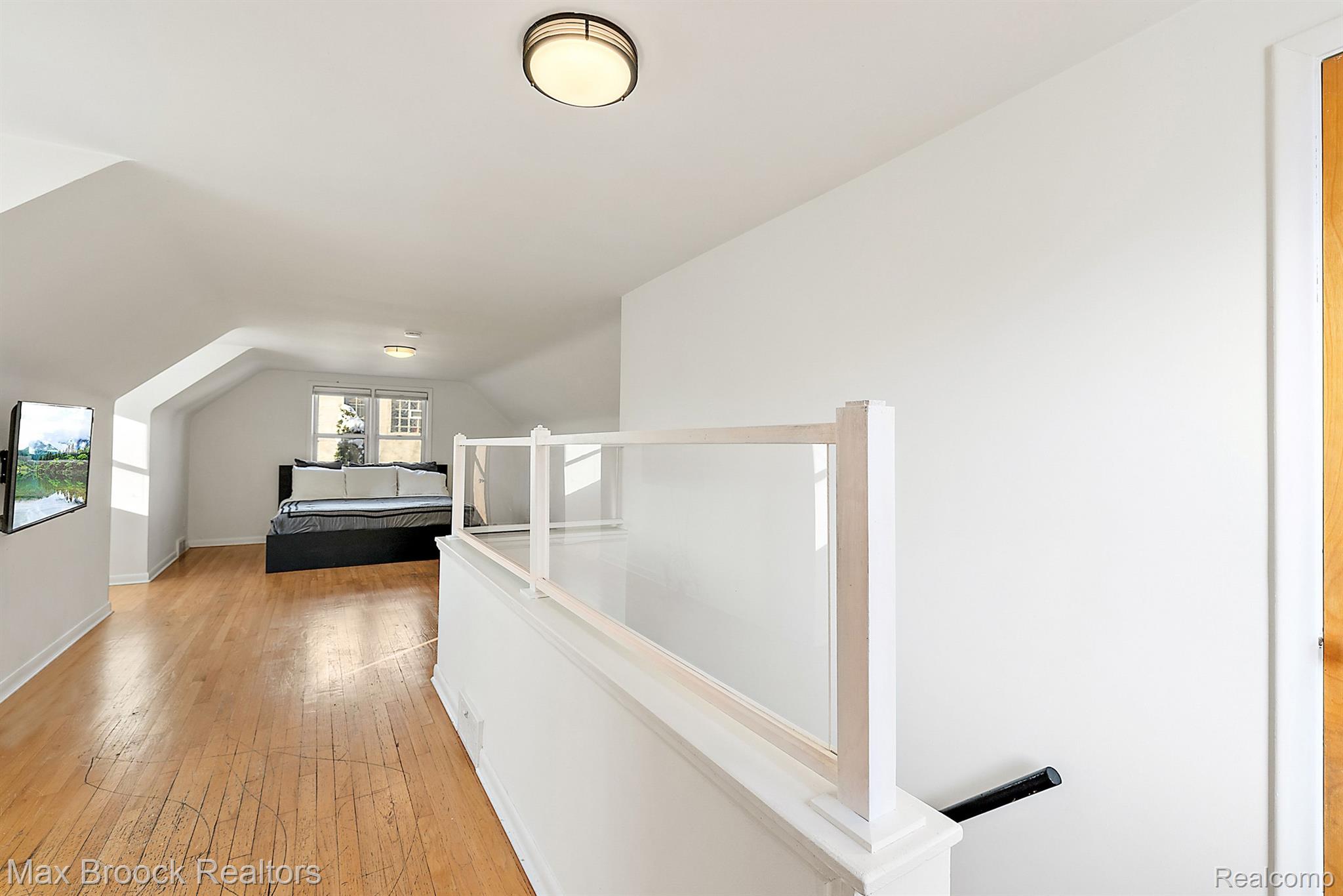 2826 BEMBRIDGE Road