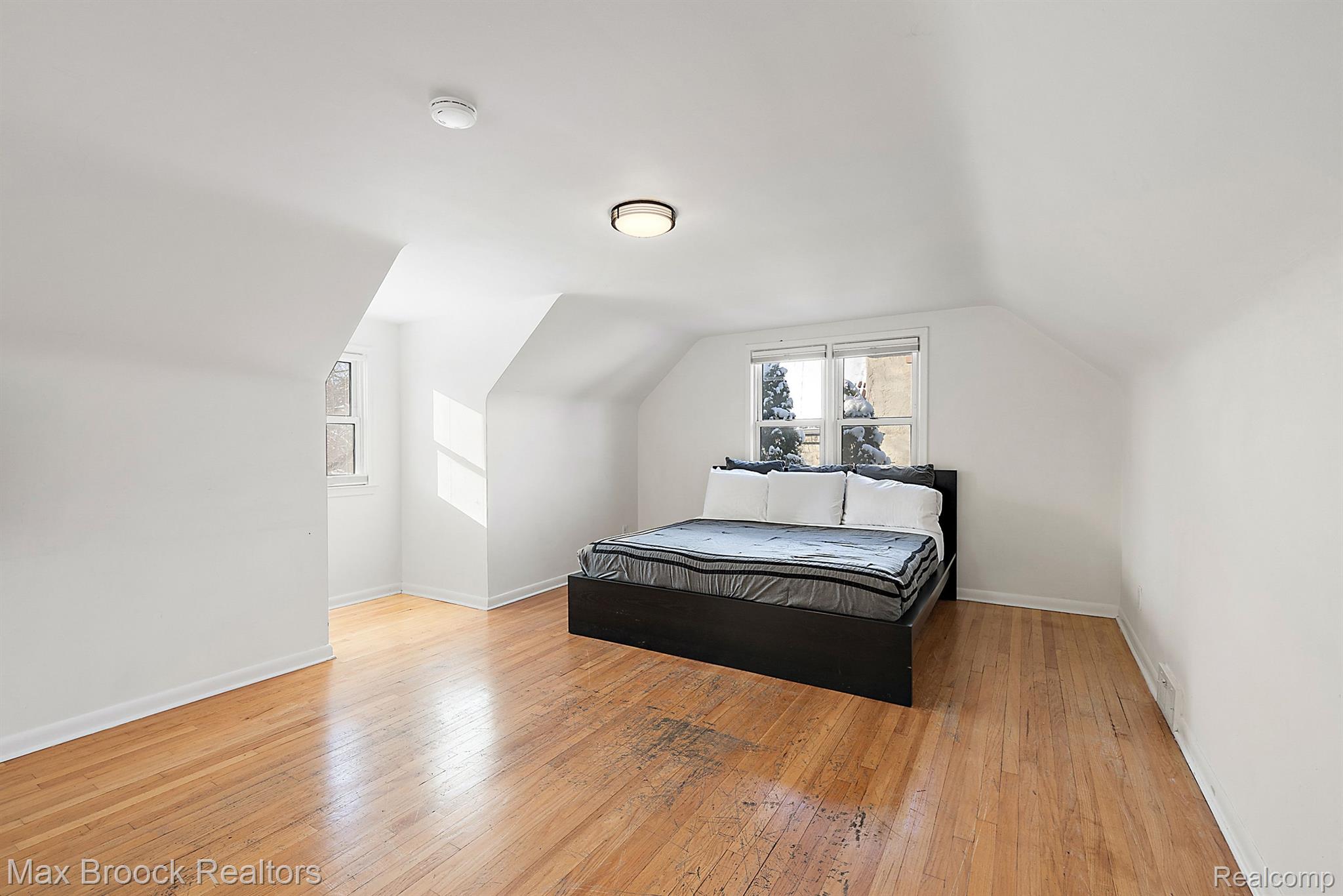 2826 BEMBRIDGE Road