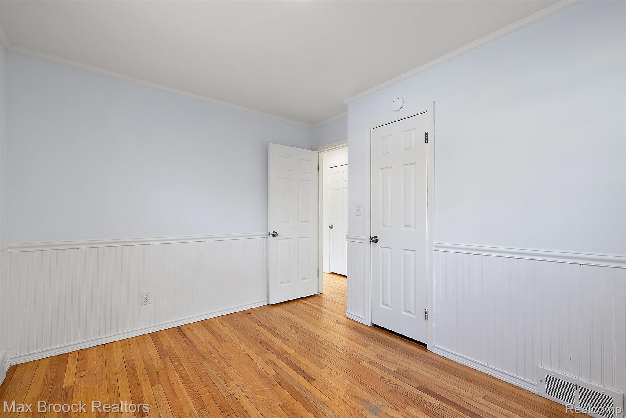 2826 BEMBRIDGE Road