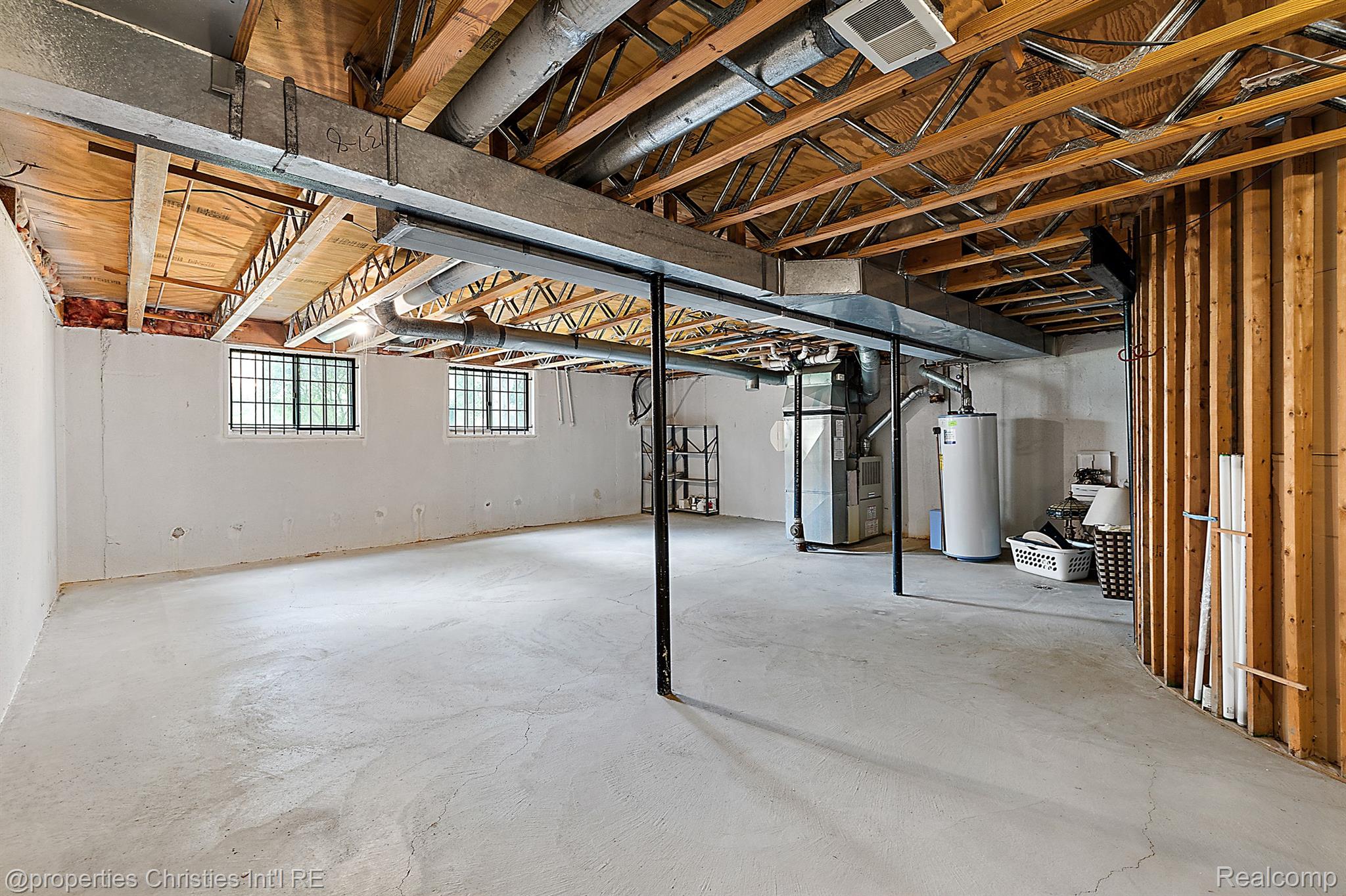 7460 PEBBLE Lane
