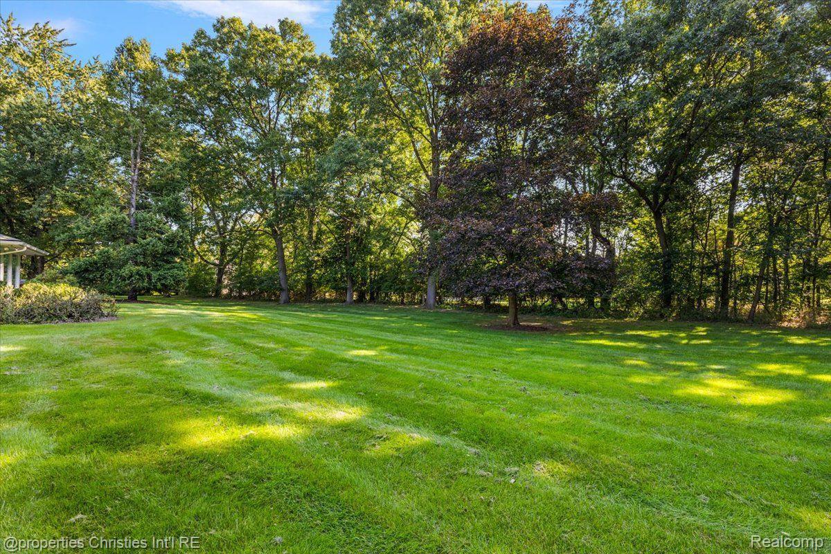 25862 HERSHEYVALE Drive