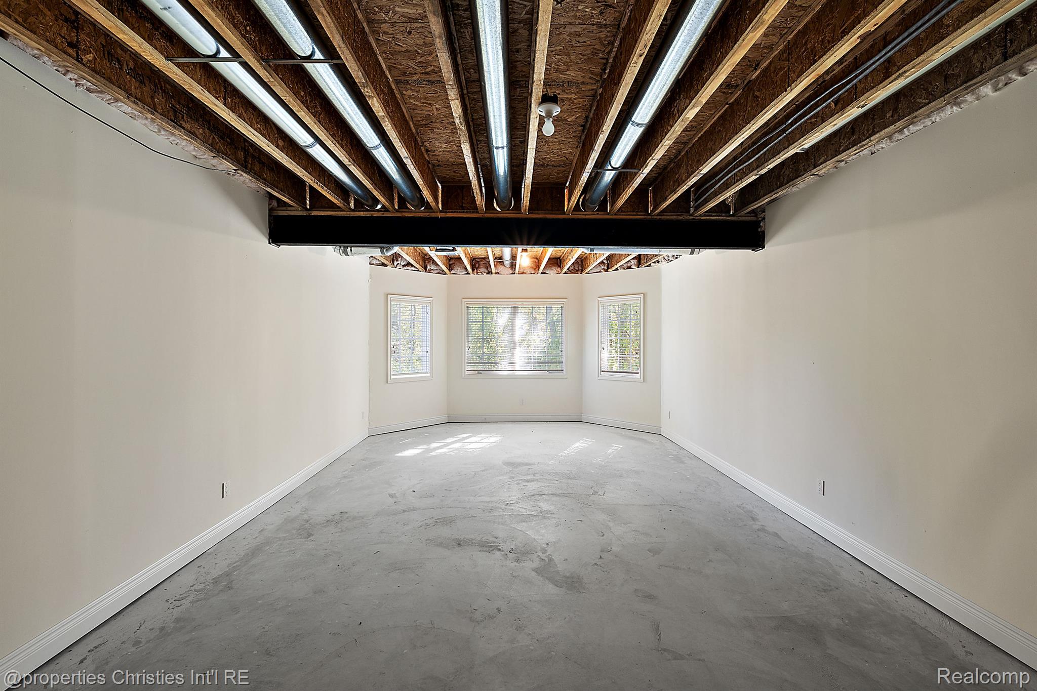 32527 WOODCREEK