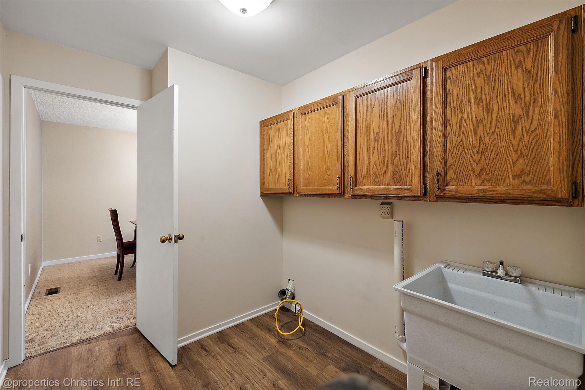 7915 LAWRENCE 15