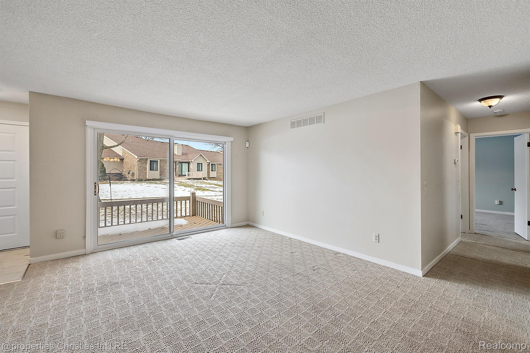 7915 LAWRENCE 15