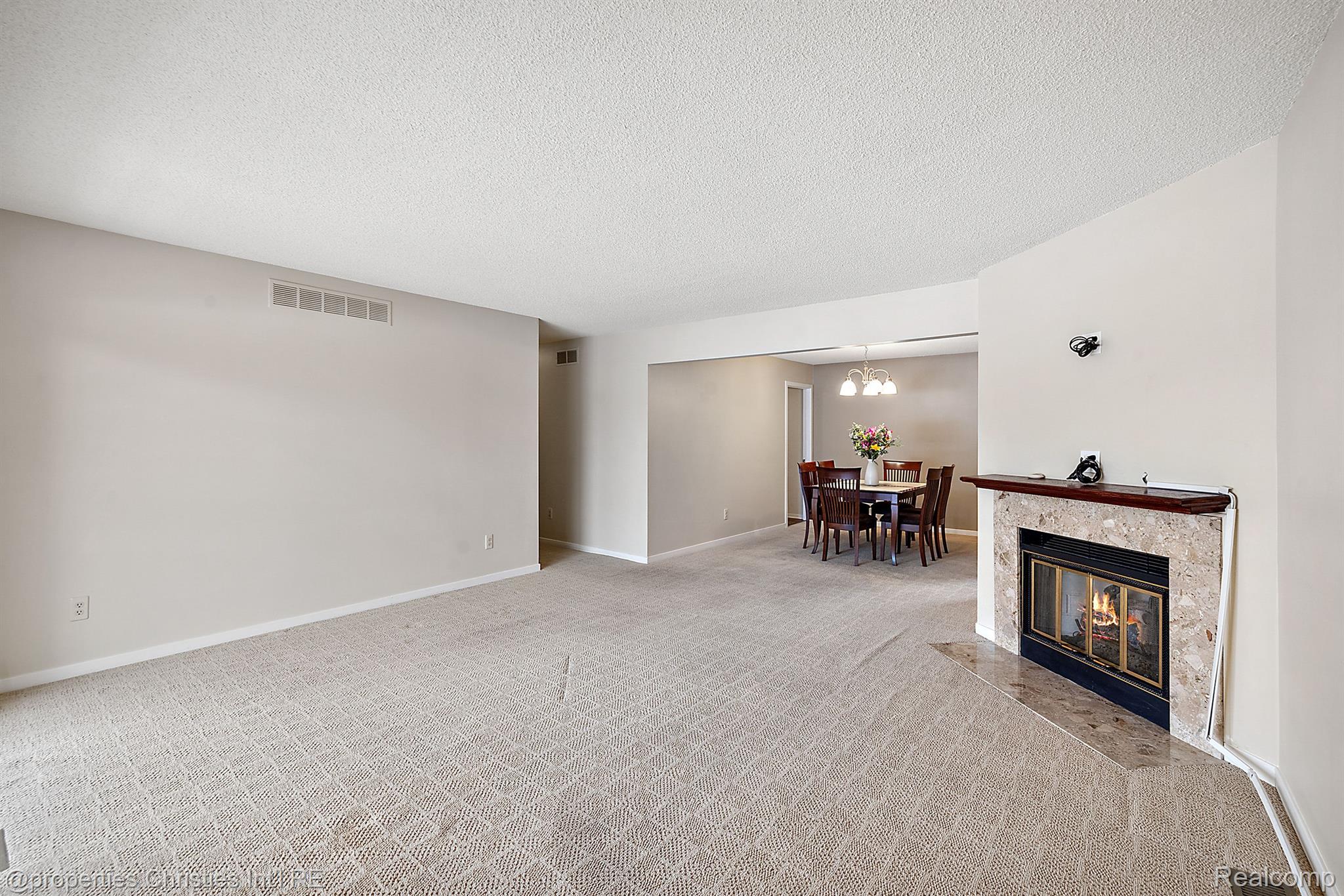 7915 LAWRENCE 15