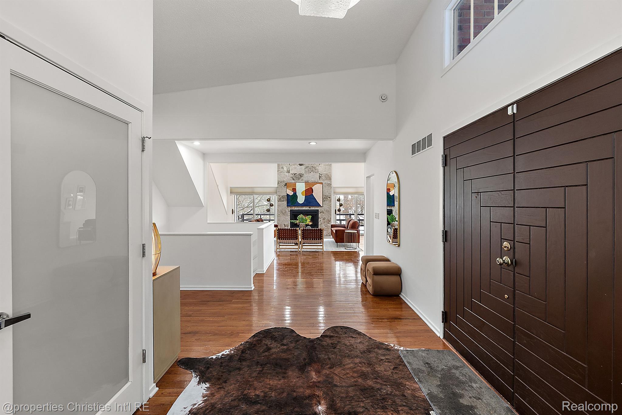 4560 WALDEN Drive