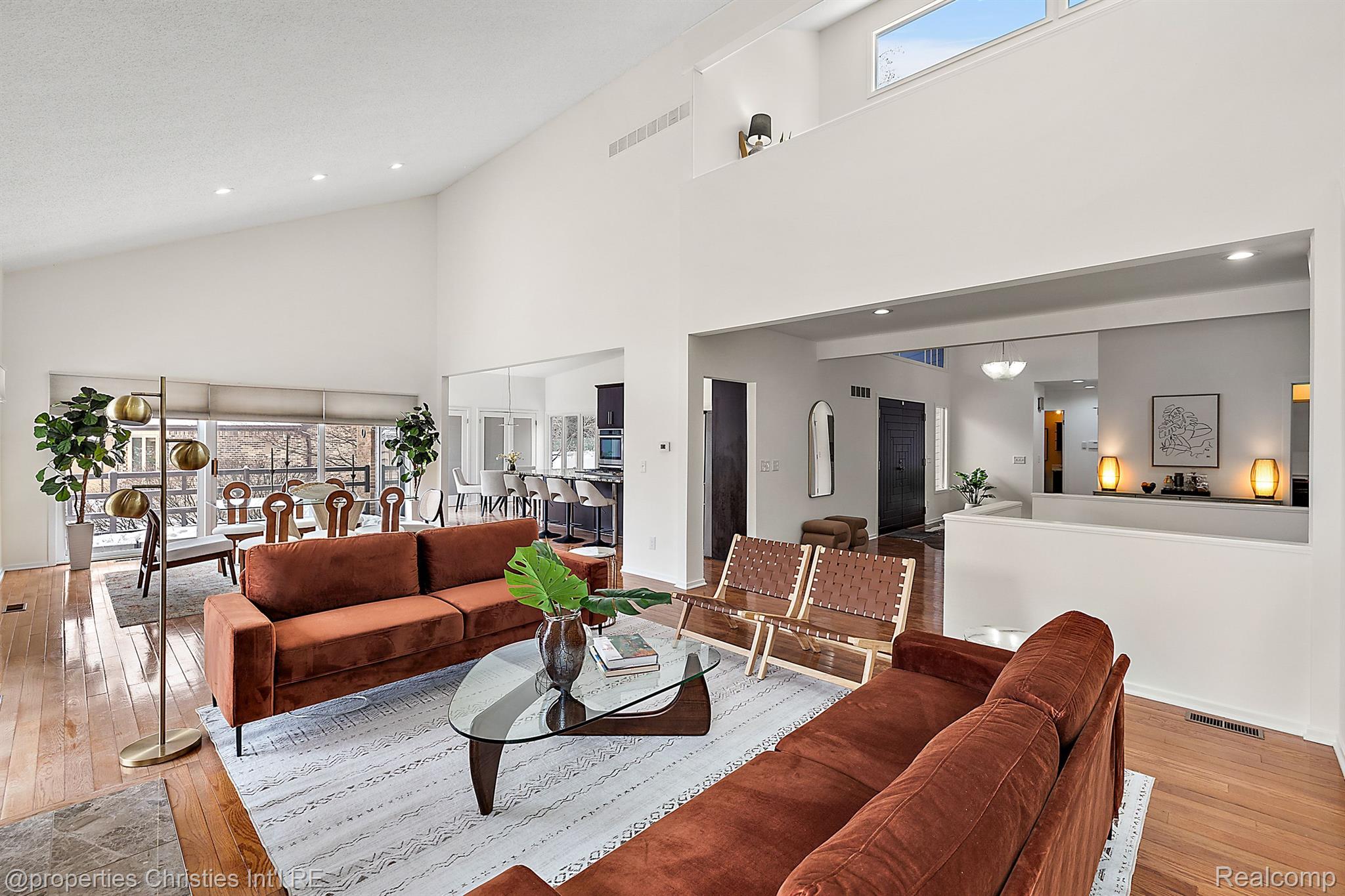 4560 WALDEN Drive