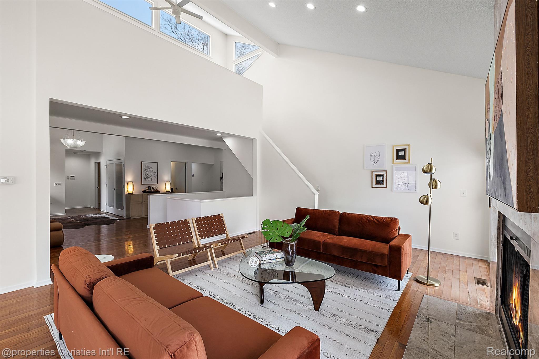 4560 WALDEN Drive