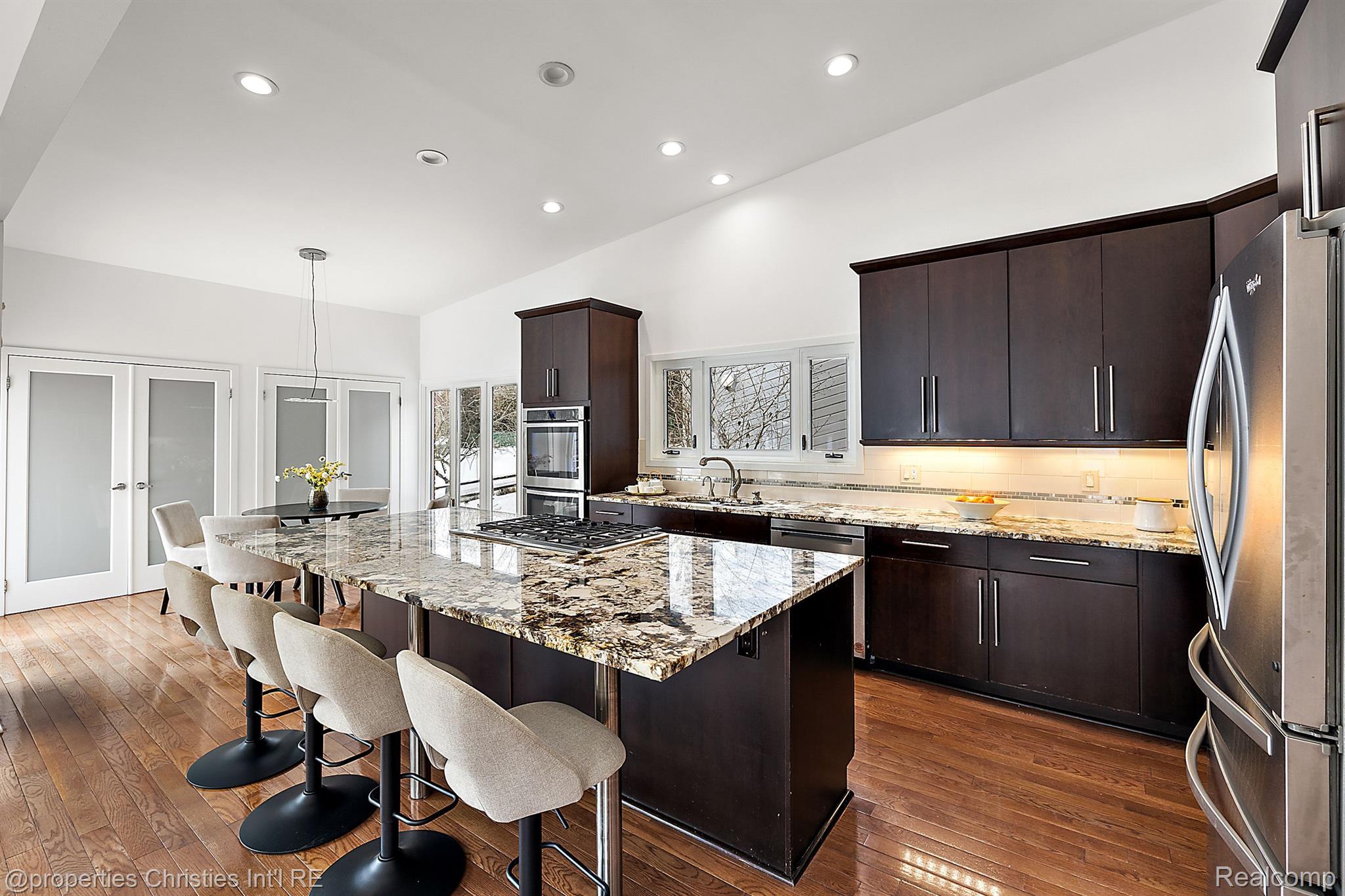 4560 WALDEN Drive