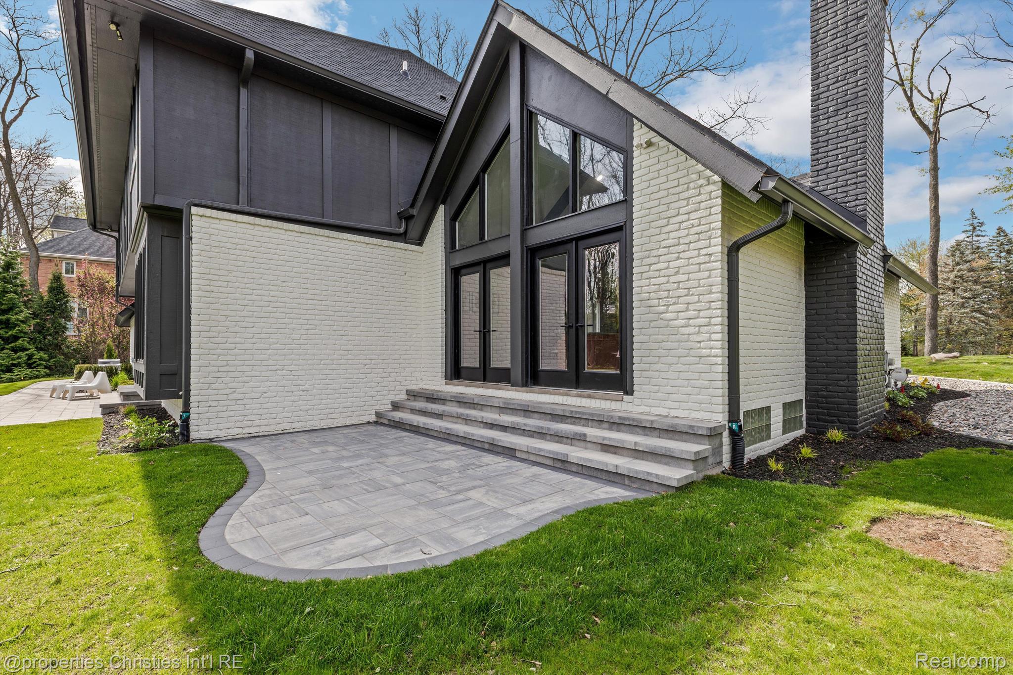 245 Chestnut Circle