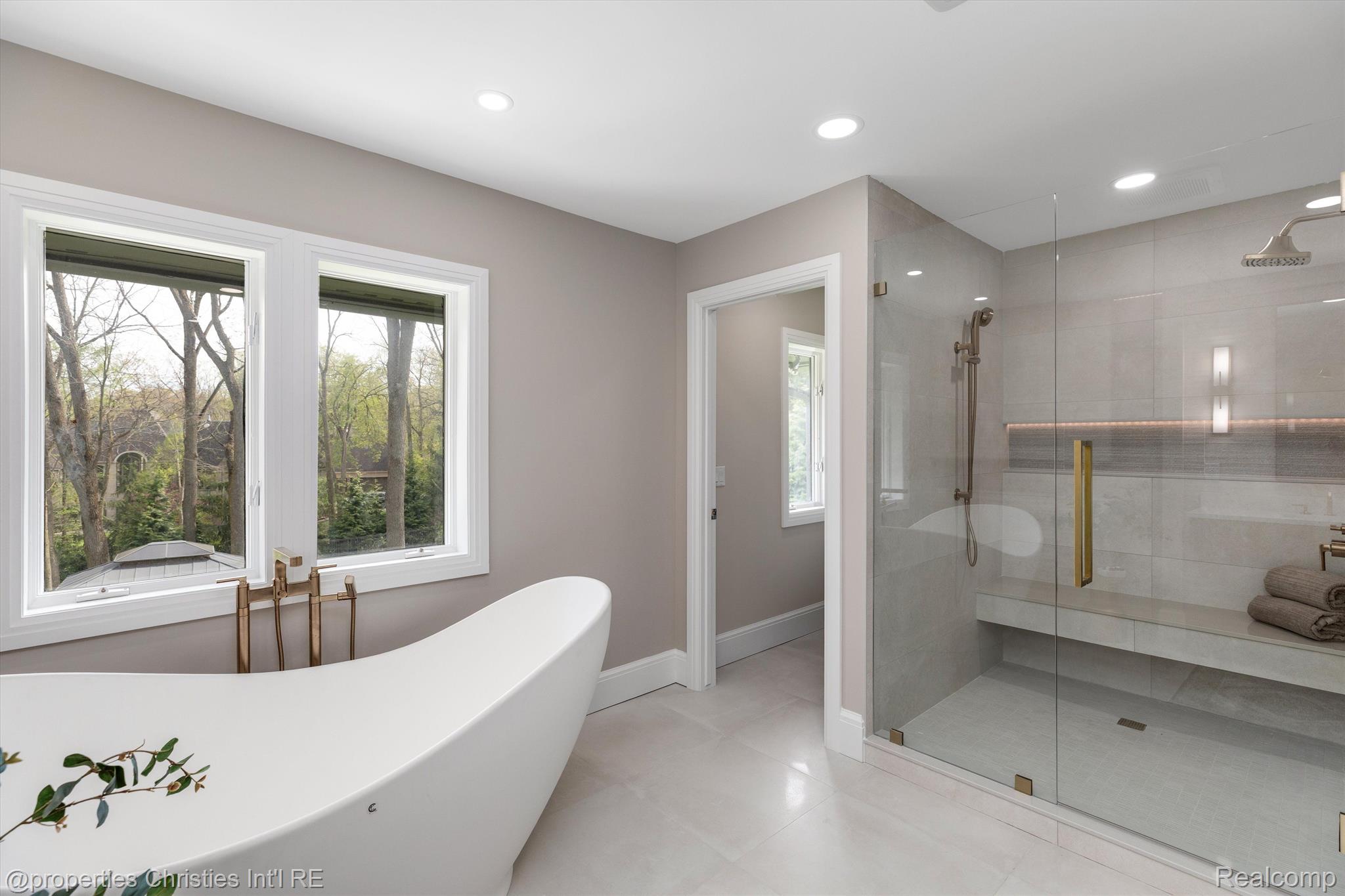245 Chestnut Circle