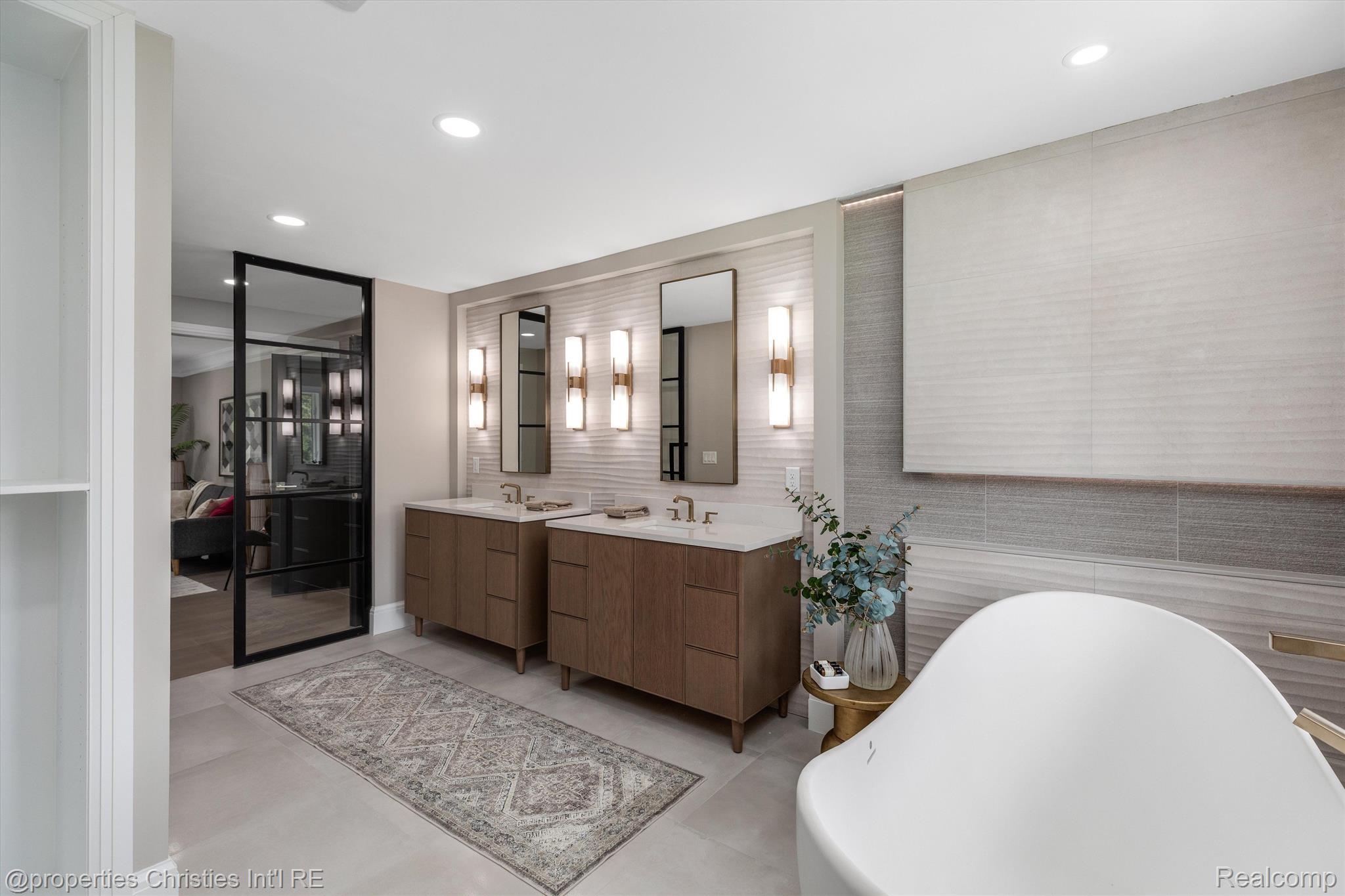 245 Chestnut Circle
