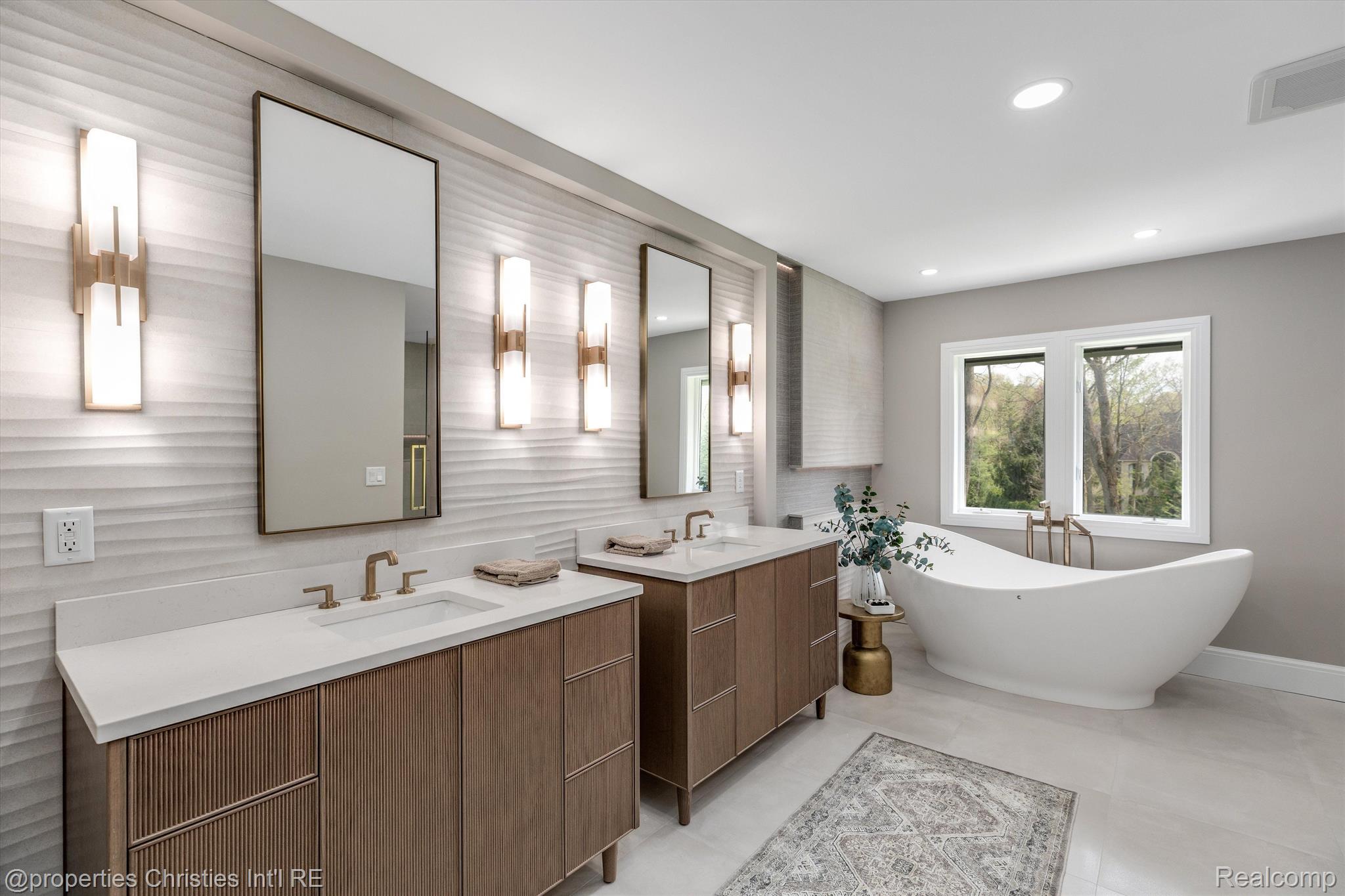 245 Chestnut Circle